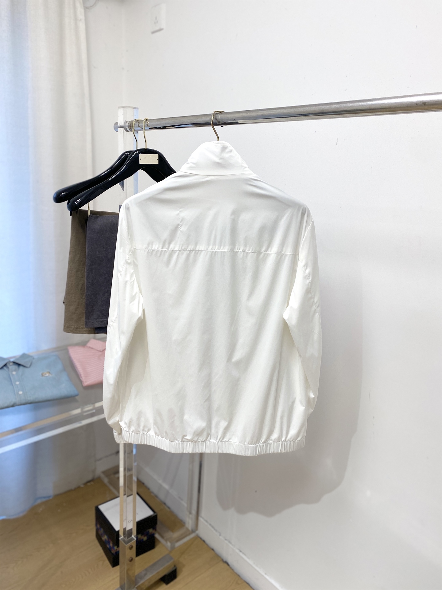 普拉达、2026新品双面穿夹克外套，时尚帅气，简约百搭款，胸前刺绣装饰字母logo，定制原版面料，不仅挺