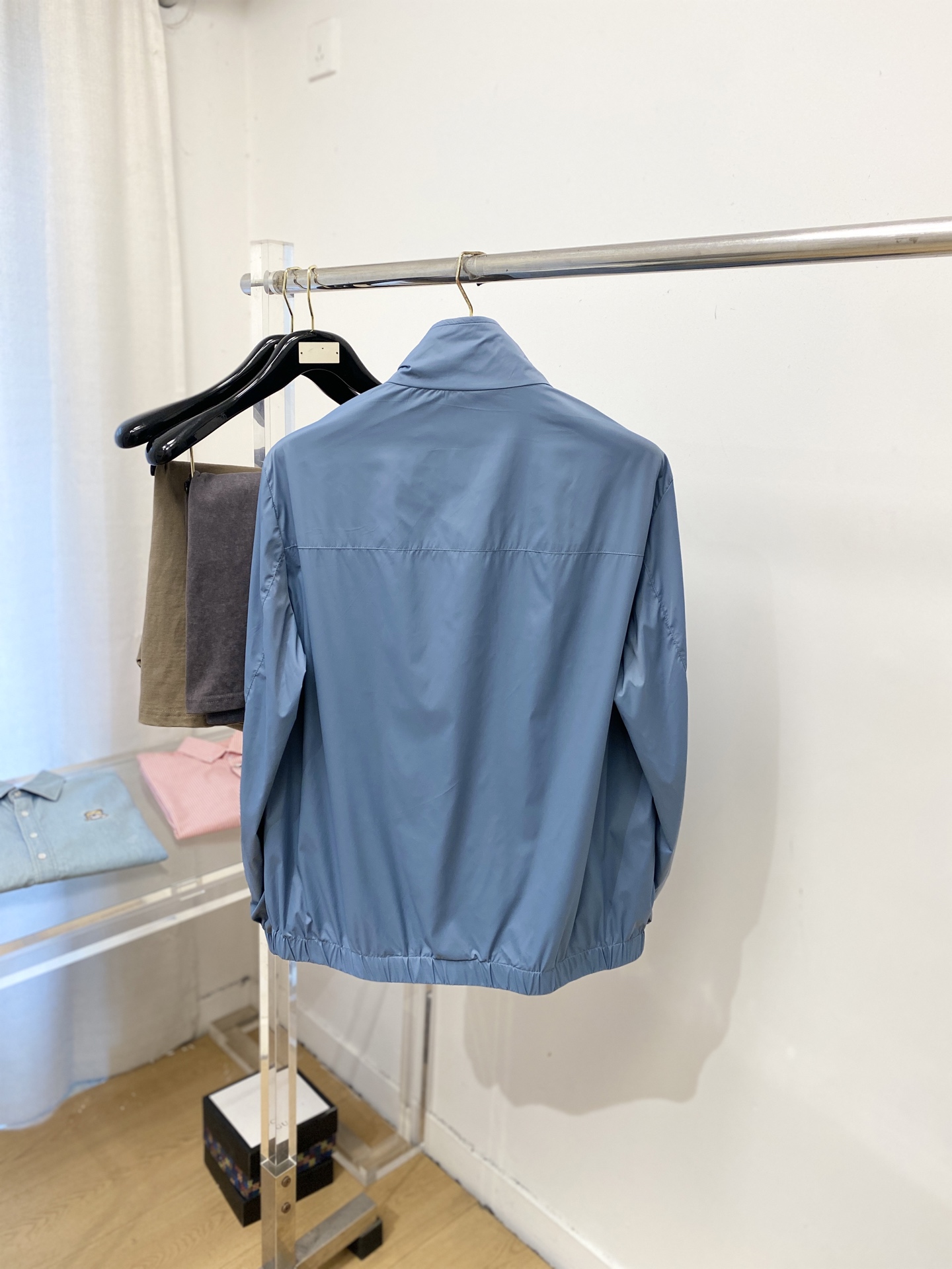 普拉达、2026新品双面穿夹克外套，时尚帅气，简约百搭款，胸前刺绣装饰字母logo，定制原版面料，不仅挺