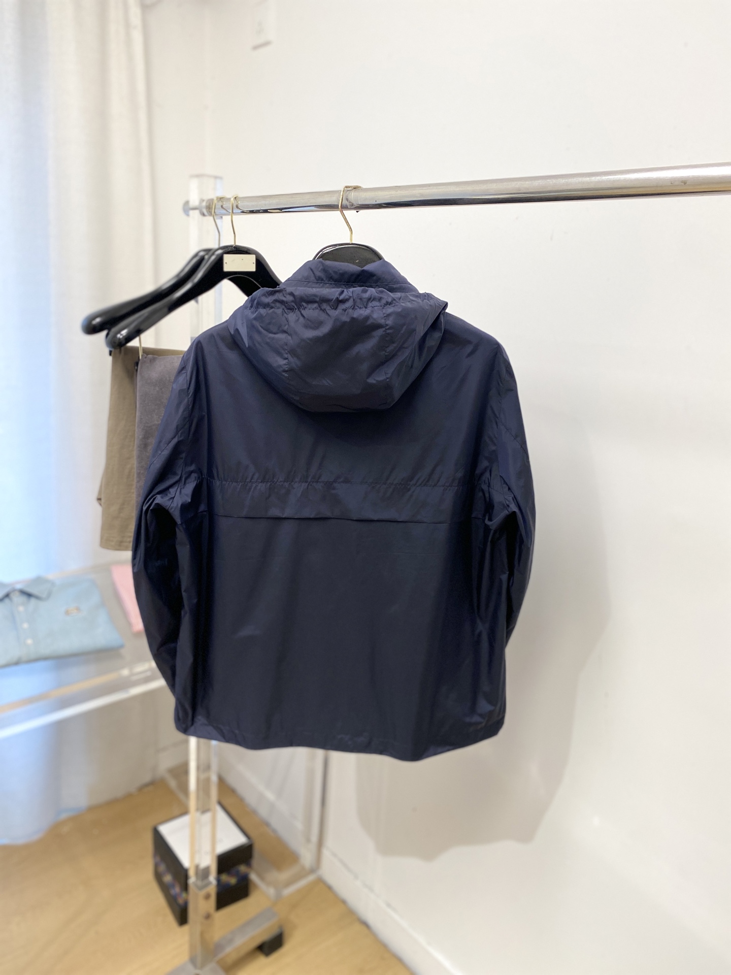 路易威登、2026新品夹克外套，时尚帅气，简约百搭款，胸前精致刺绣字母logo，定制原版面料，不仅挺括，