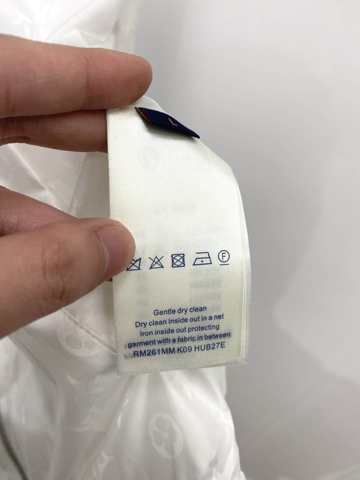 路易威登、2026新品双面穿夹克外套，时尚帅气，简约百搭款，胸前精致刺绣字母logo，定制原版面料，不仅