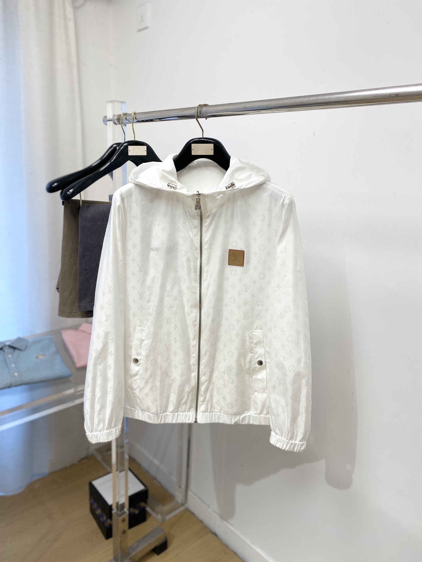路易威登、2026新品双面穿夹克外套，时尚帅气，简约百搭款，胸前精致刺绣字母logo，定制原版面料，不仅
