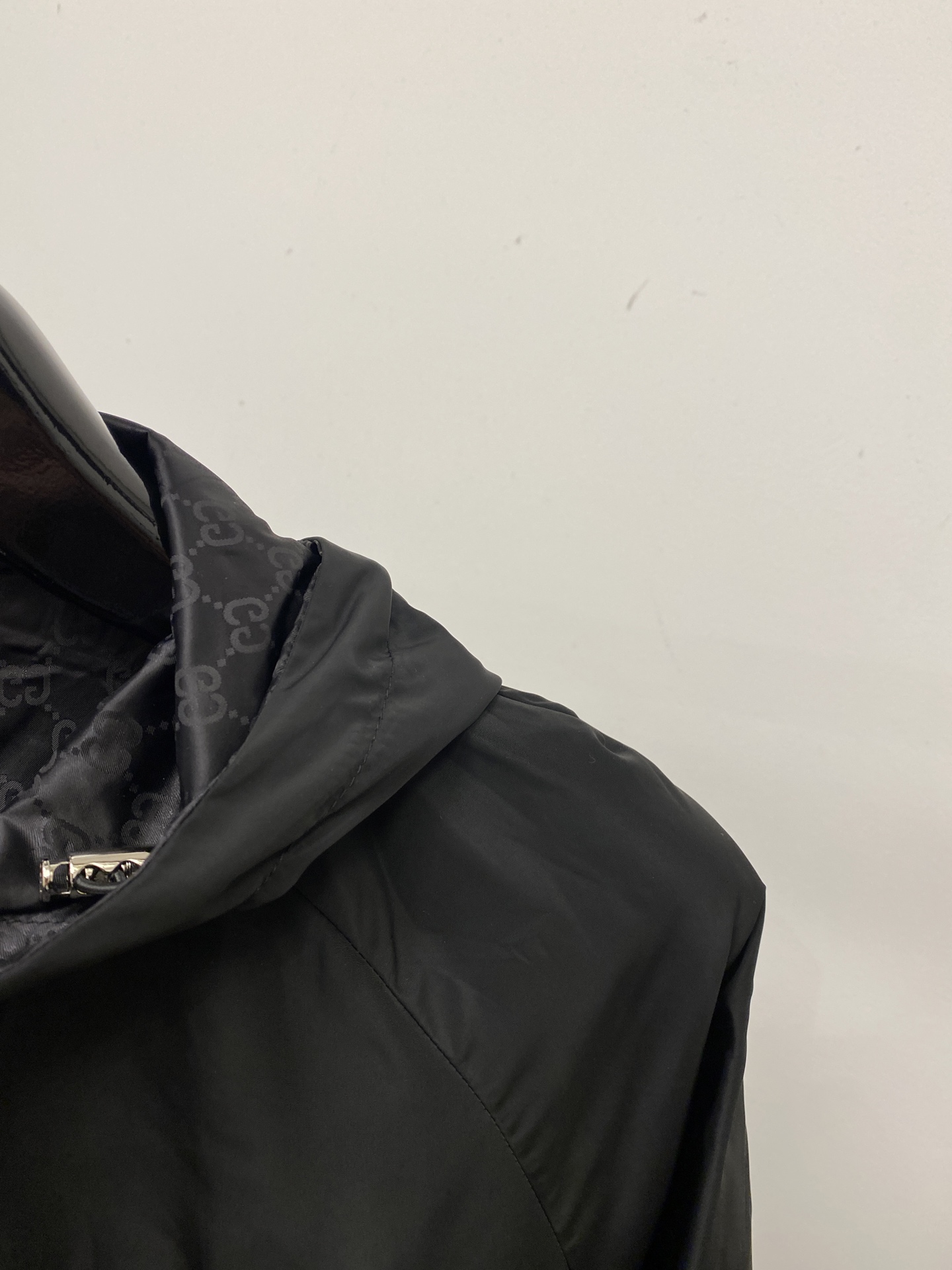 古奇、2026新品双面穿夹克外套，时尚帅气，简约百搭款，胸前精致刺绣字母logo，定制原版面料，不仅挺括