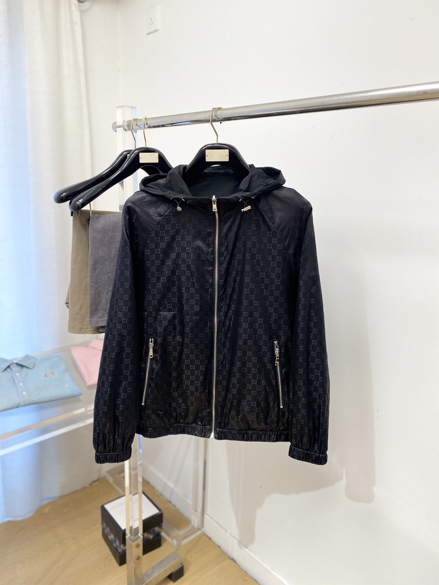 古奇、2026新品双面穿夹克外套，时尚帅气，简约百搭款，胸前精致刺绣字母logo，定制原版面料，不仅挺括