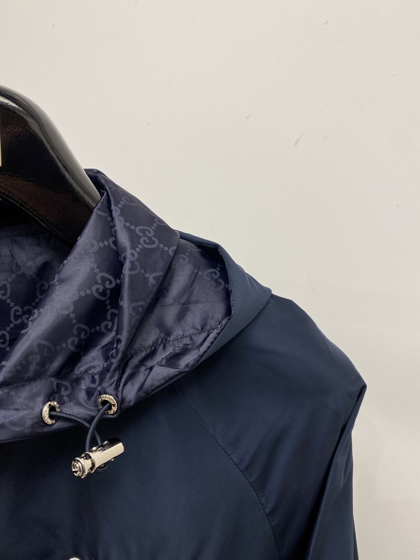 古奇、2026新品双面穿夹克外套，时尚帅气，简约百搭款，胸前精致刺绣字母logo，定制原版面料，不仅挺括