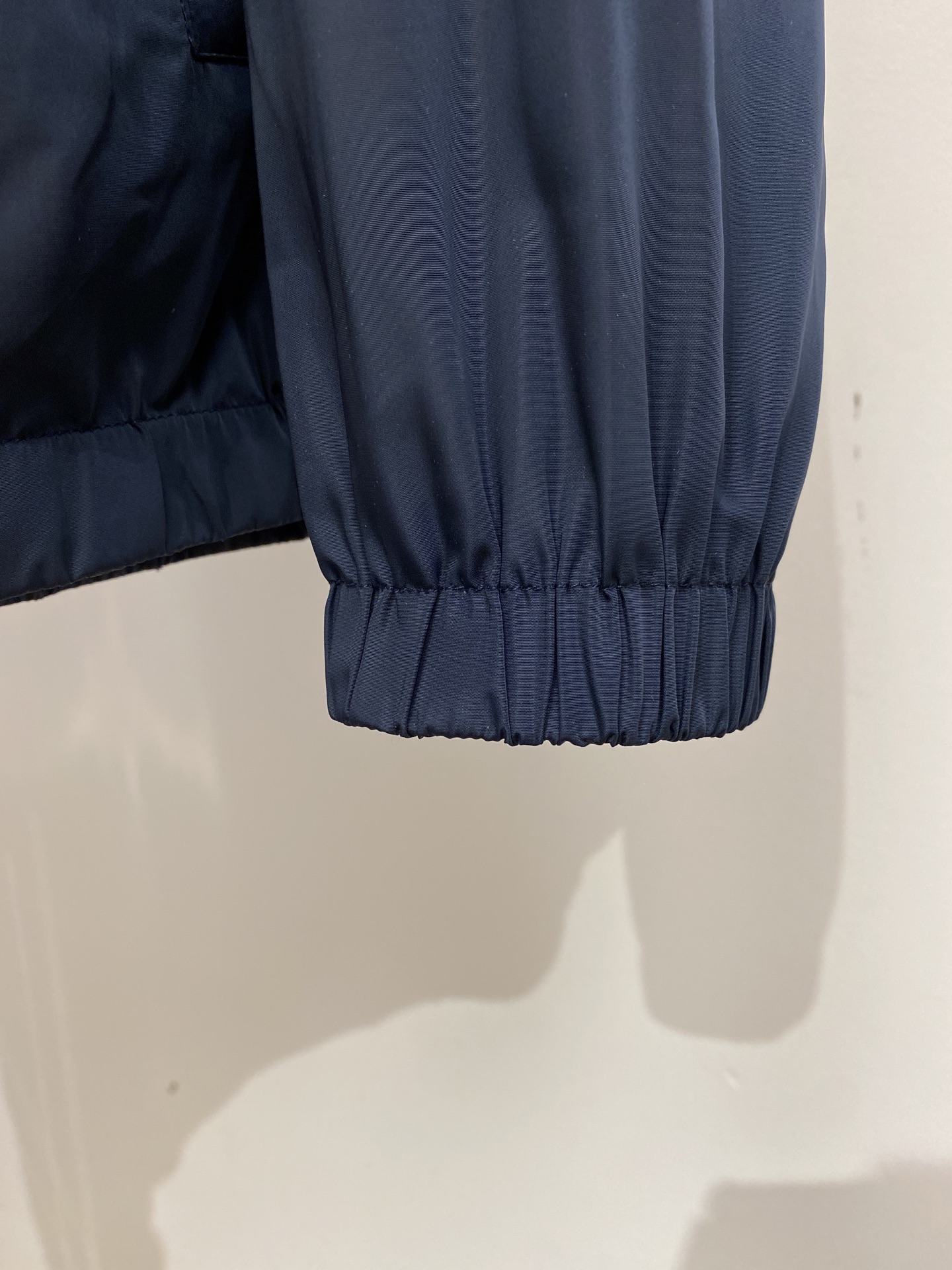 古奇、2026新品双面穿夹克外套，时尚帅气，简约百搭款，胸前精致刺绣字母logo，定制原版面料，不仅挺括