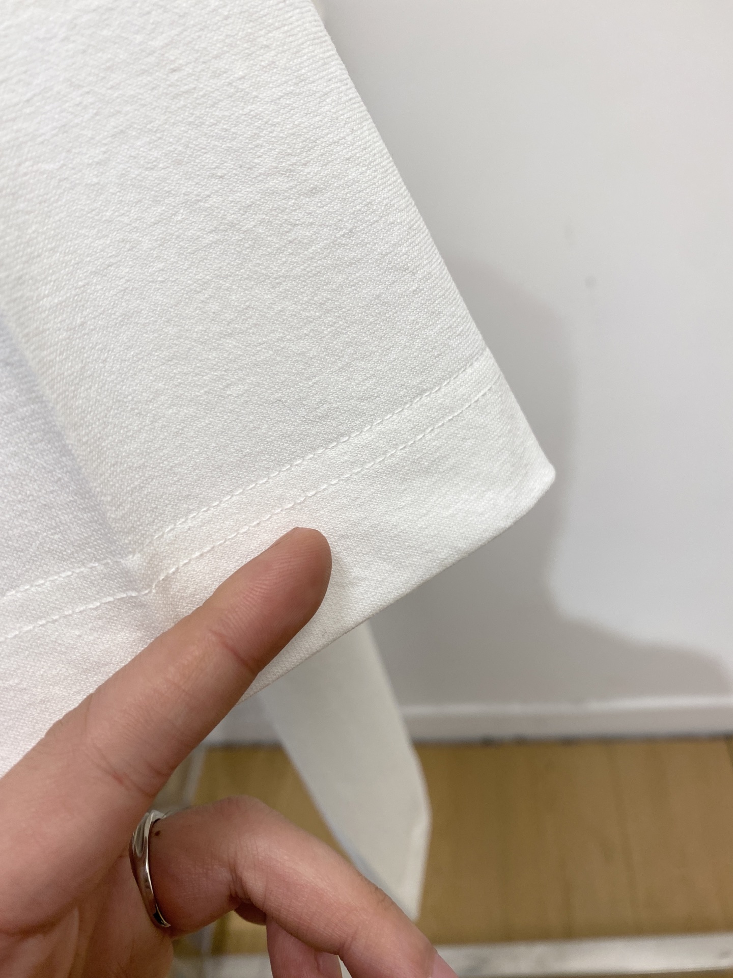 Y-3、2026新品短袖T恤，帅气时尚，胸前顶级印花字母logo，简约百搭款。面料棉 不仅挺括，保持潮流