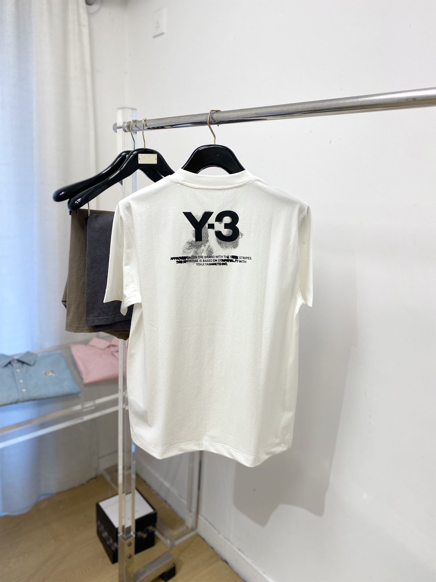 Y-3、2026新品短袖T恤，帅气时尚，胸前顶级印花字母logo，简约百搭款。面料棉 不仅挺括，保持潮流