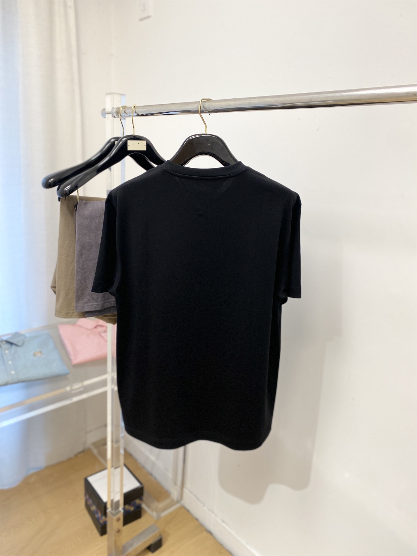 BV、2026新品短袖T恤，帅气时尚，胸前刺绣装饰口袋logo，简约百搭款。面料棉 不仅挺括，保持潮流的