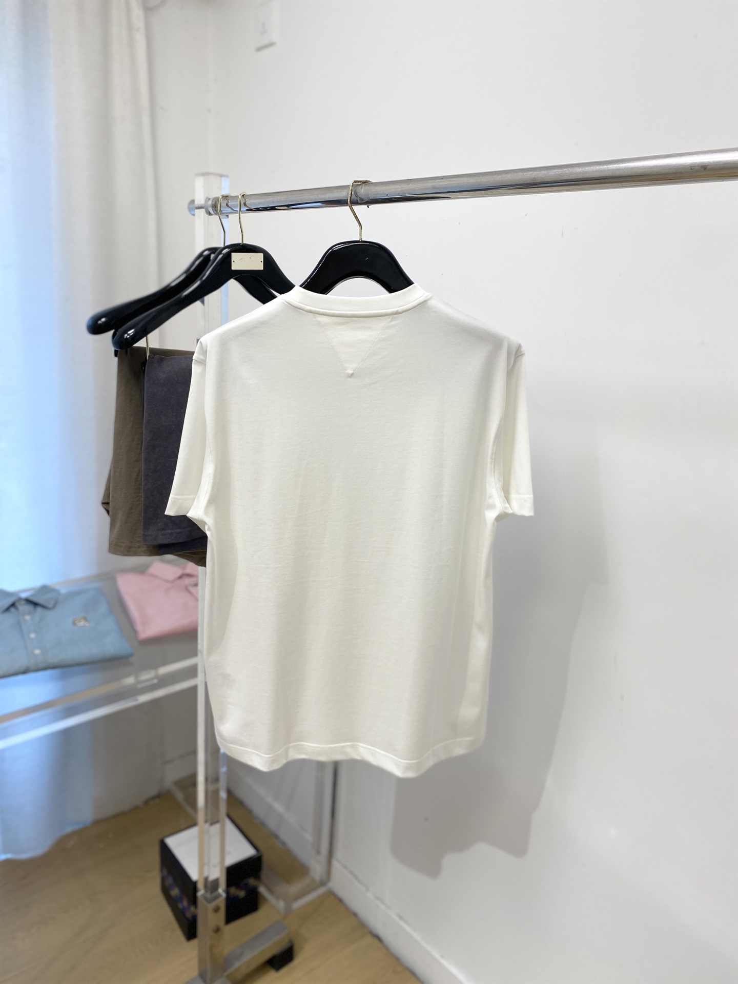 BV、2026新品短袖T恤，帅气时尚，胸前刺绣装饰口袋logo，简约百搭款。面料棉 不仅挺括，保持潮流的