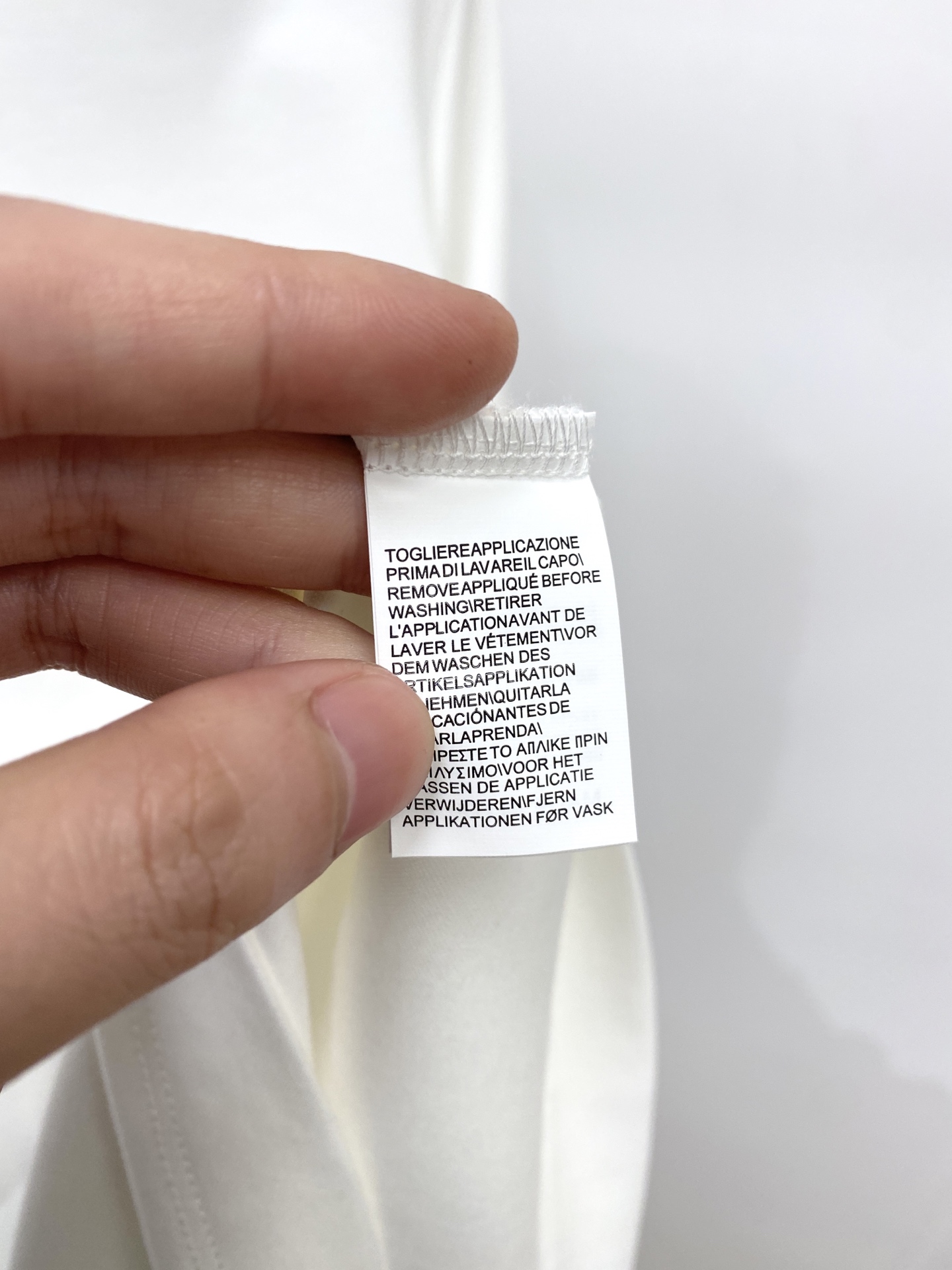 Brunello Cucinelli、2026新品短袖T恤，帅气时尚，胸前顶级刺绣印胶图案logo，简约