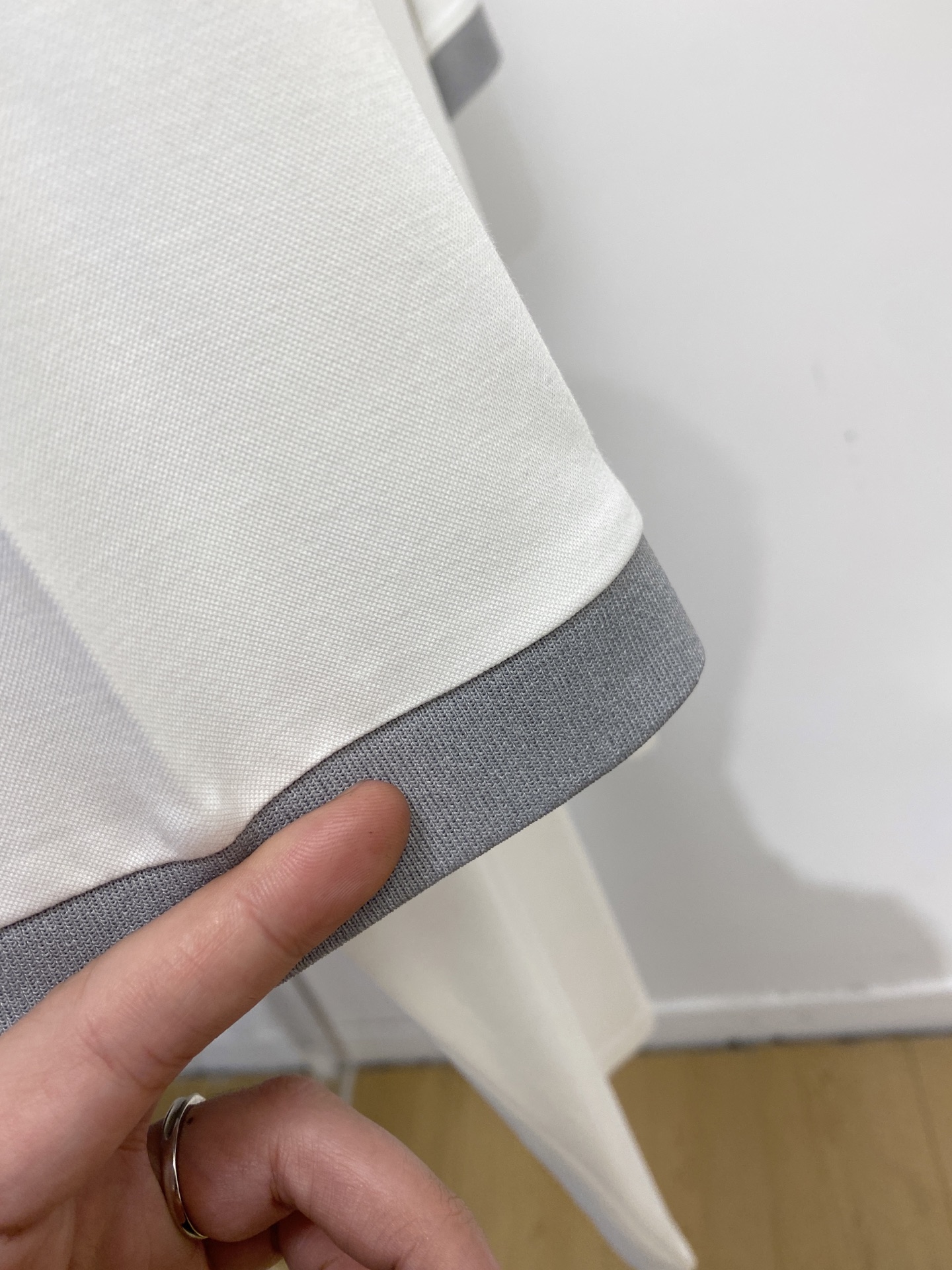 Brunello Cucinelli、2026新品短袖T恤，帅气时尚，胸前顶级刺绣印胶图案logo，简约