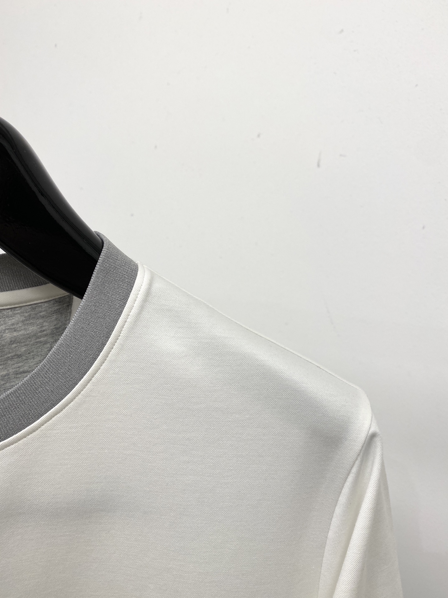 Brunello Cucinelli、2026新品短袖T恤，帅气时尚，胸前顶级刺绣印胶图案logo，简约