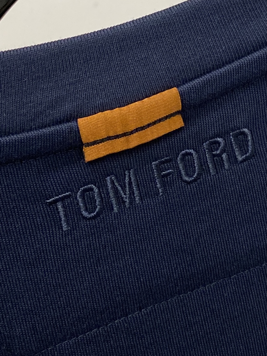 TF、2026新品短袖T恤，帅气时尚，胸前顶级刺绣印胶字母logo，简约百搭款。面料棉 不仅挺括，保持潮