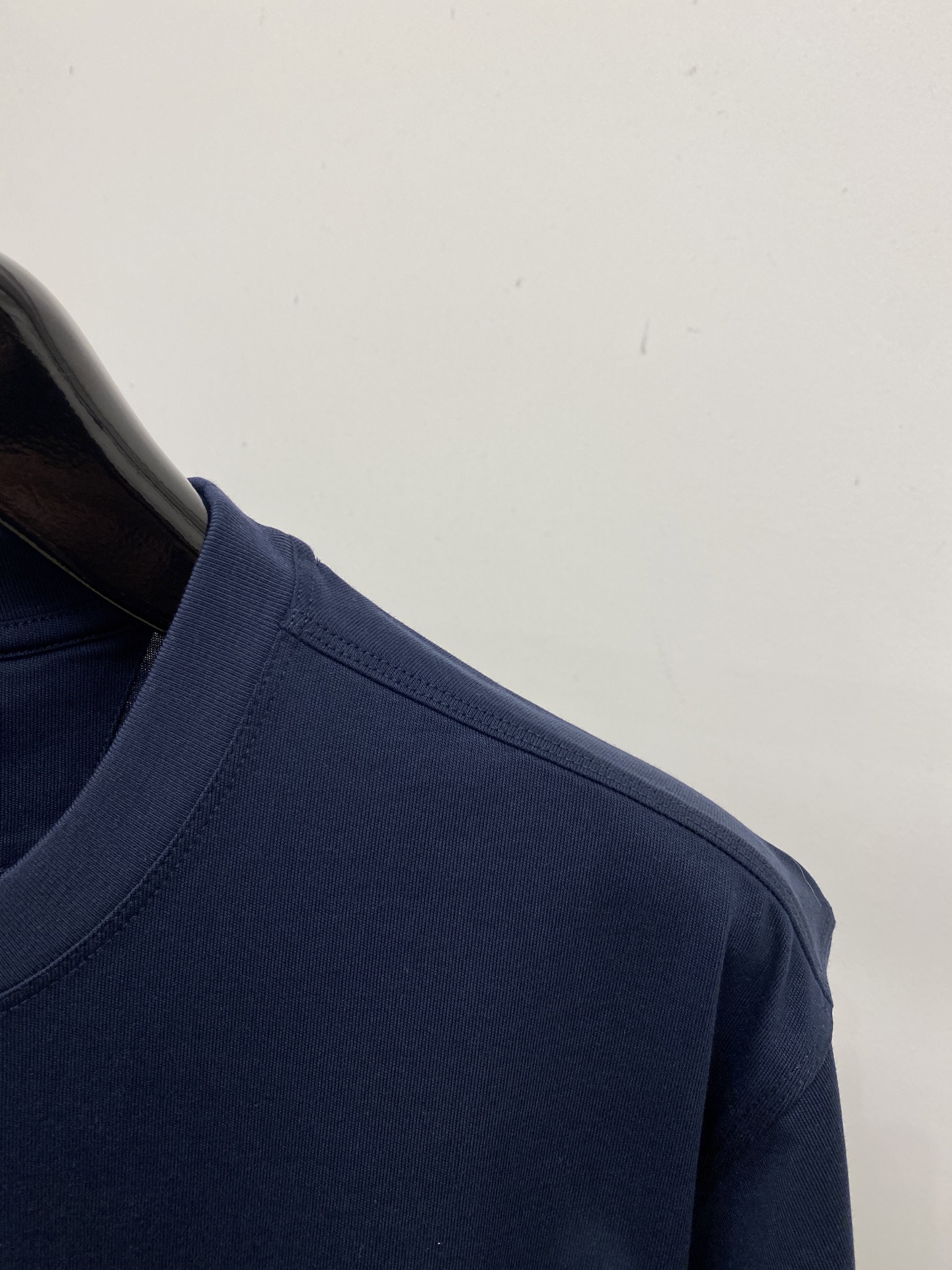 TF、2026新品短袖T恤，帅气时尚，胸前顶级刺绣印胶字母logo，简约百搭款。面料棉 不仅挺括，保持潮