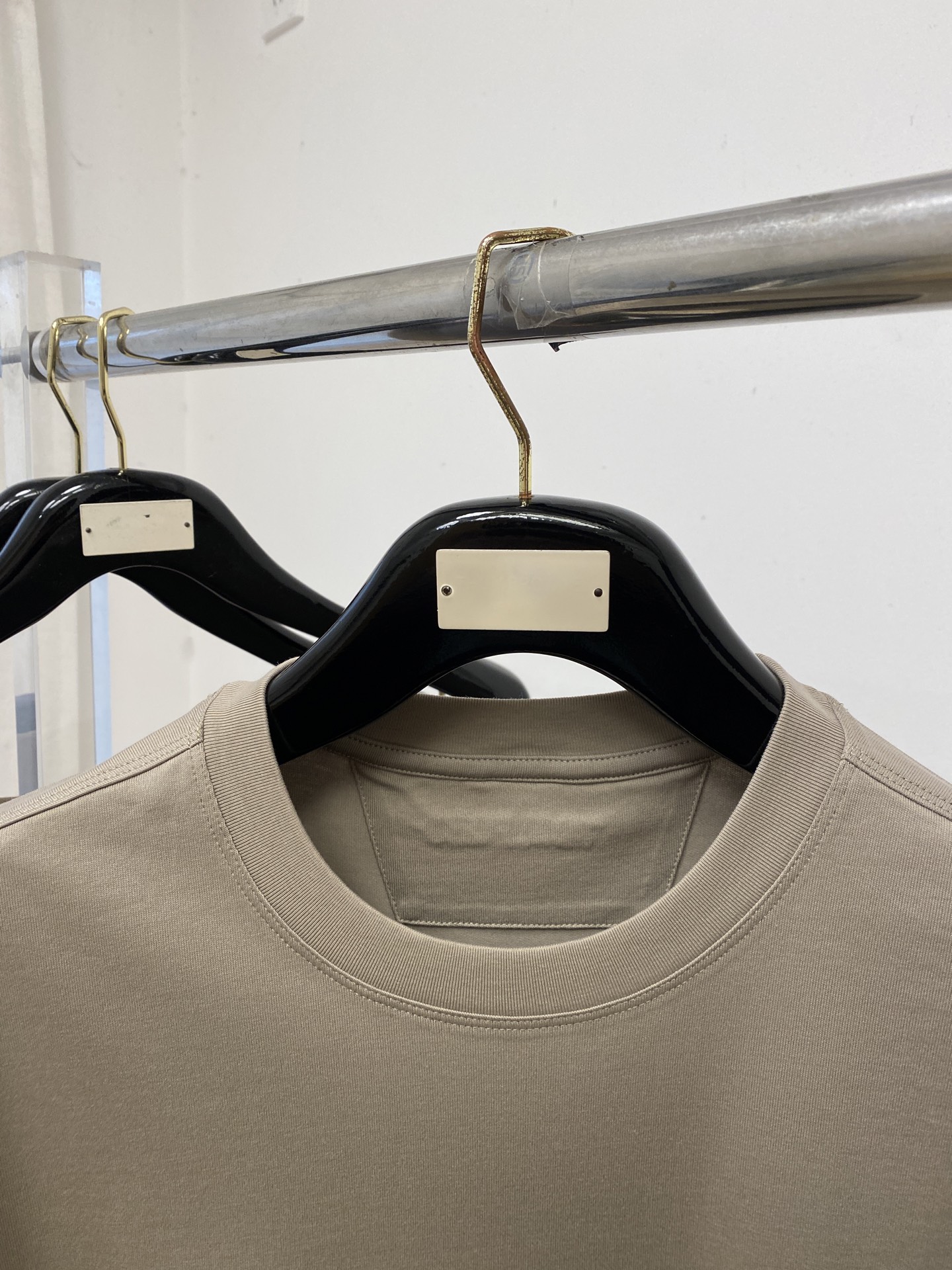 TF、2026新品短袖T恤，帅气时尚，胸前顶级刺绣印胶字母logo，简约百搭款。面料棉 不仅挺括，保持潮