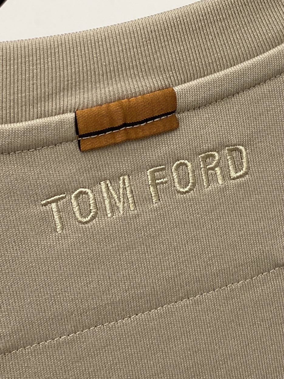 TF、2026新品短袖T恤，帅气时尚，胸前顶级刺绣印胶字母logo，简约百搭款。面料棉 不仅挺括，保持潮