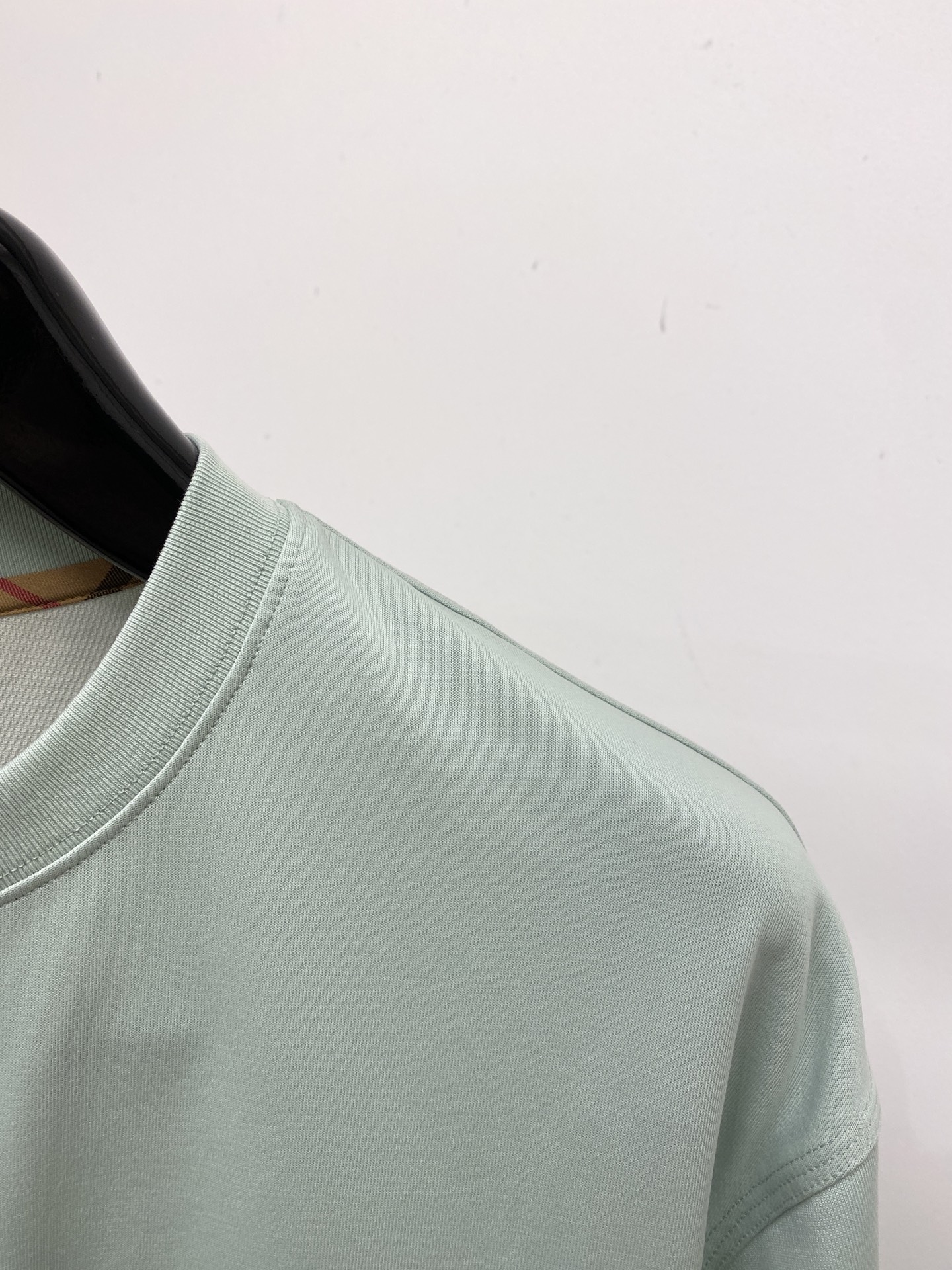 巴宝莉、2026新品短袖T恤，帅气时尚，衣下顶级印花图案logo，简约百搭款。面料棉 不仅挺括，保持潮流