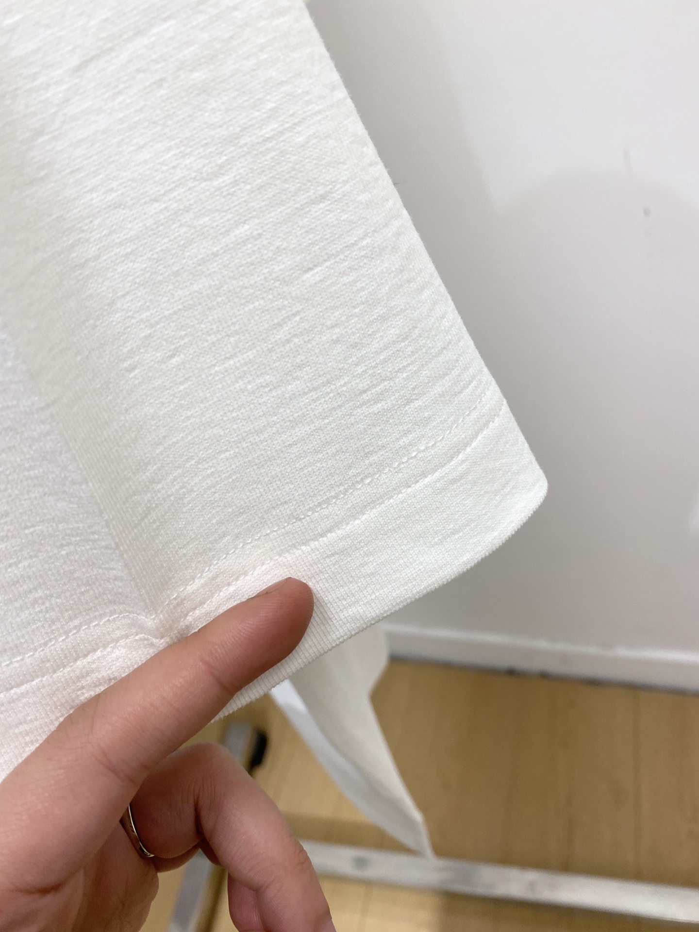 Y-3、2026新品短袖T恤，帅气时尚，胸前顶级印胶字母logo，简约百搭款。面料棉 不仅挺括，保持潮流