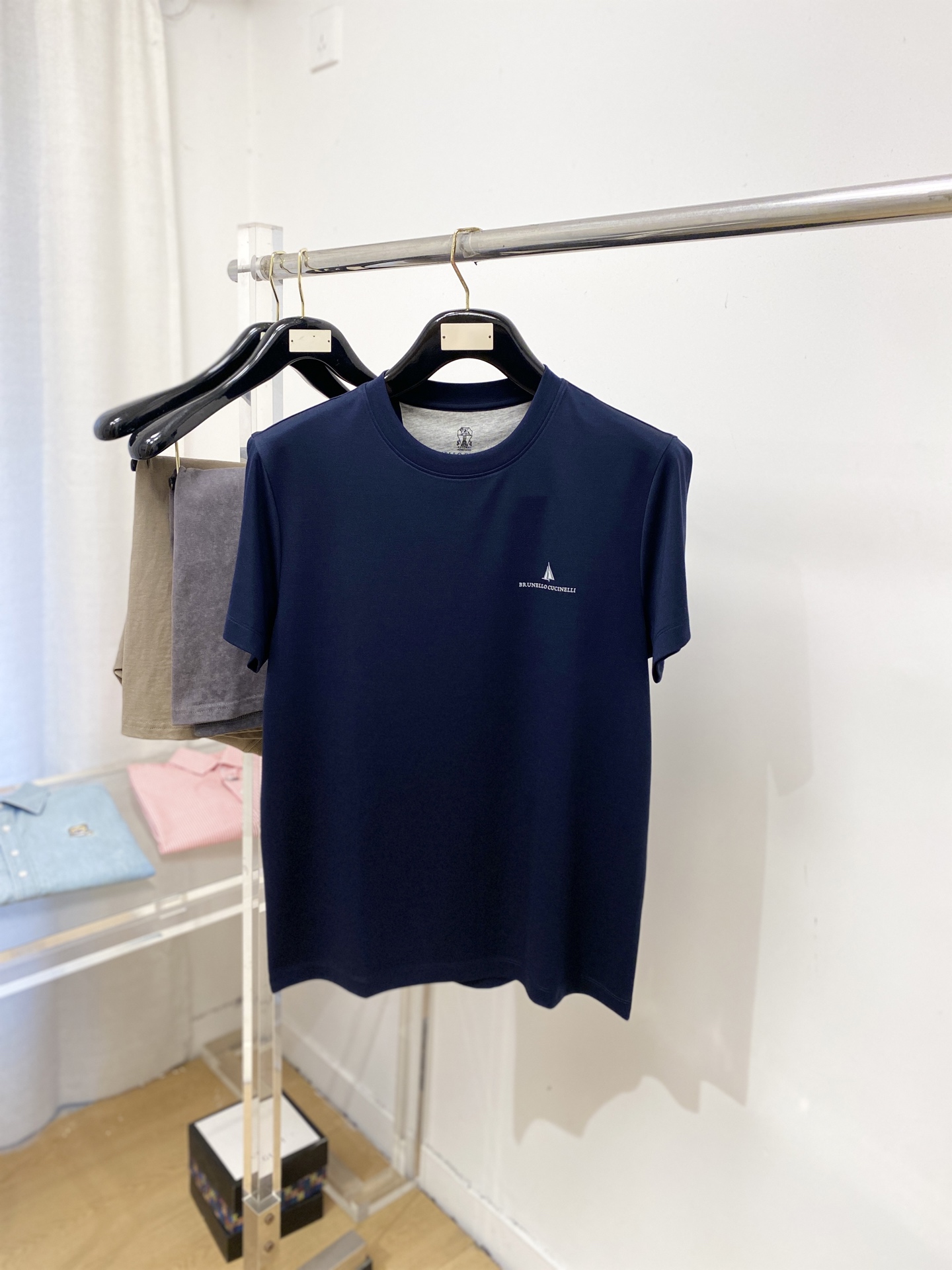 Brunello Cucinelli、2026新品短袖T恤，帅气时尚，胸前顶级刺绣印胶图案字母logo，