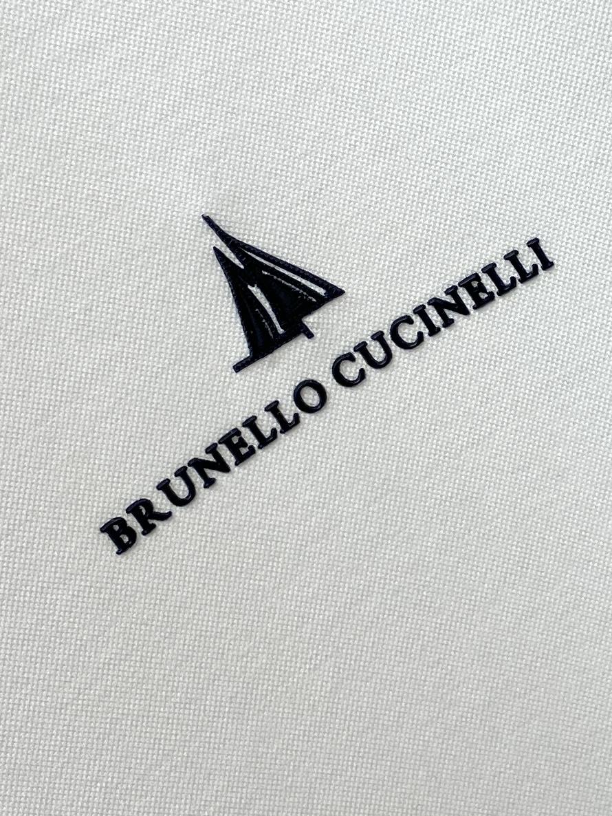Brunello Cucinelli、2026新品短袖T恤，帅气时尚，胸前顶级刺绣印胶图案字母logo，