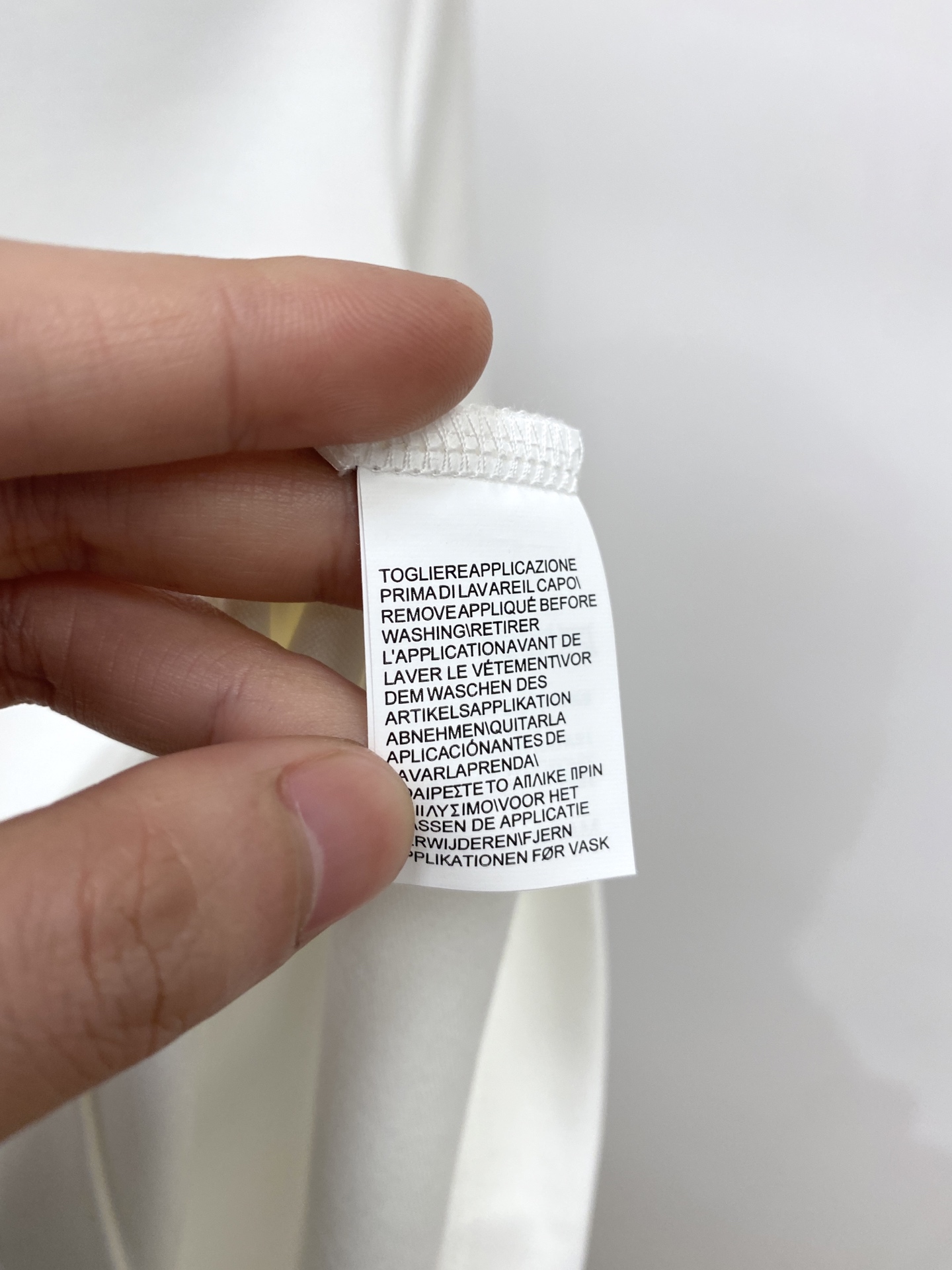 Brunello Cucinelli、2026新品短袖T恤，帅气时尚，胸前顶级刺绣印胶图案字母logo，