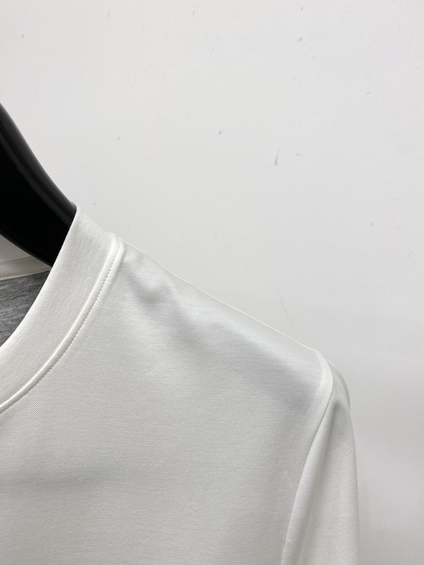 Brunello Cucinelli、2026新品短袖T恤，帅气时尚，胸前顶级刺绣印胶图案字母logo，