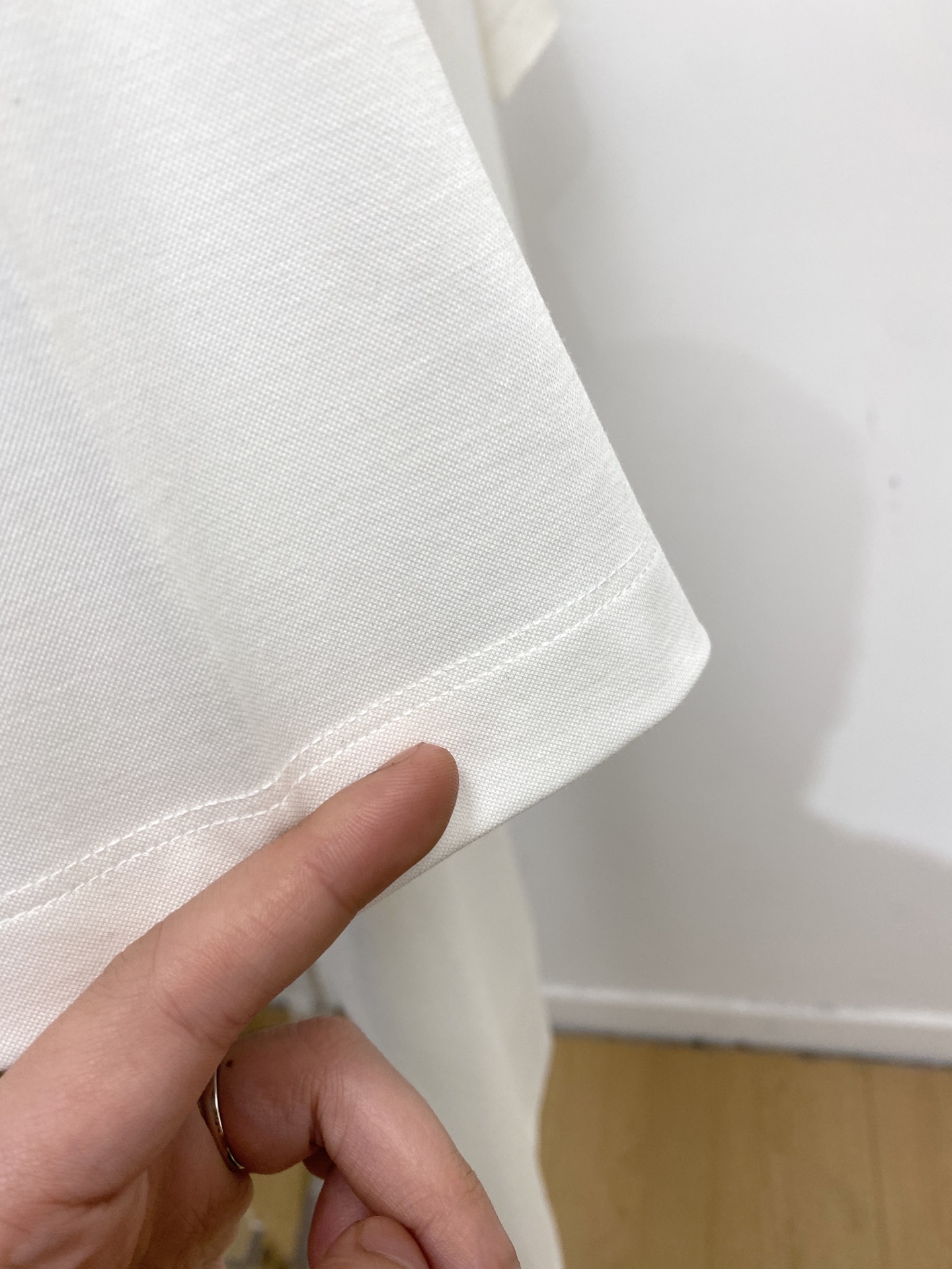 Brunello Cucinelli、2026新品短袖T恤，帅气时尚，胸前顶级刺绣印胶图案字母logo，