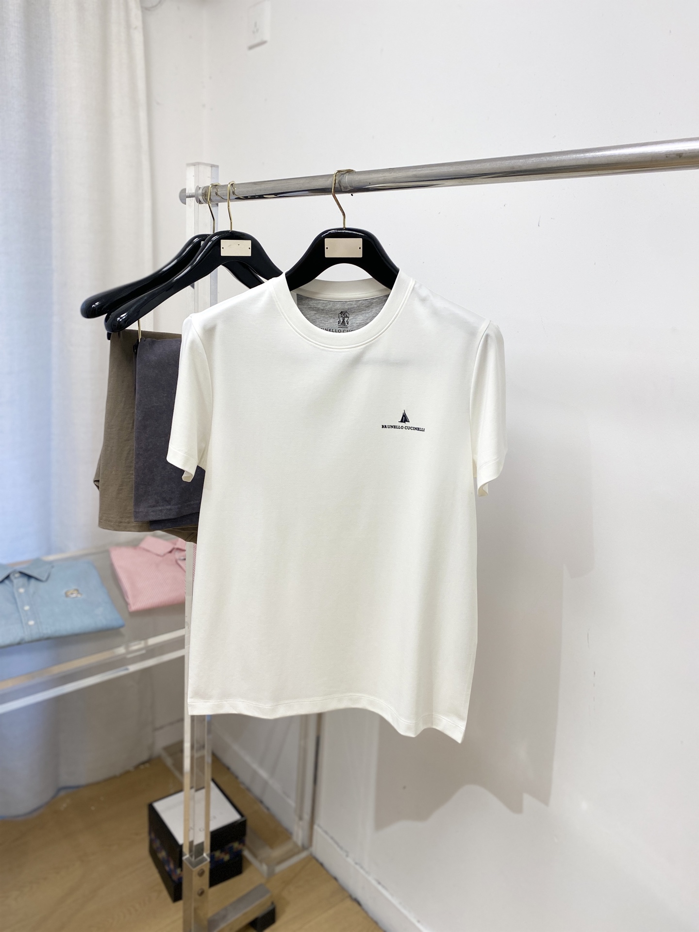 Brunello Cucinelli、2026新品短袖T恤，帅气时尚，胸前顶级刺绣印胶图案字母logo，