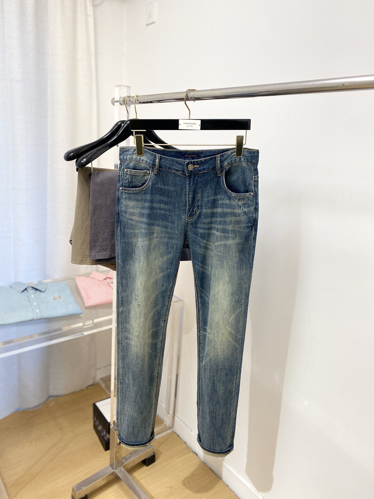 LV、2026最新品，专柜同步有售，原单狠货，水洗休闲牛仔裤，进口原版水洗弹力面料，舒适有弹性，原版五金