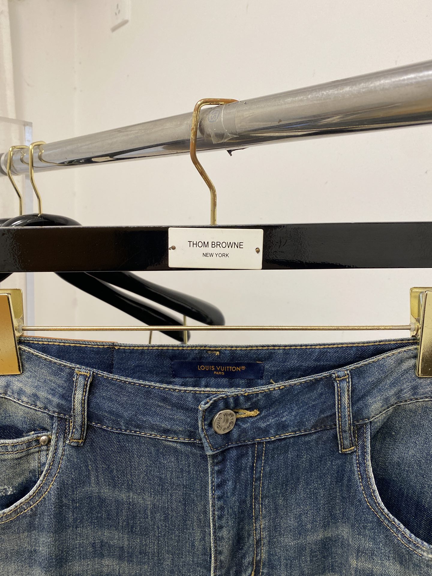 LV、2026最新品，专柜同步有售，原单狠货，水洗休闲牛仔裤，进口原版水洗弹力面料，舒适有弹性，原版五金