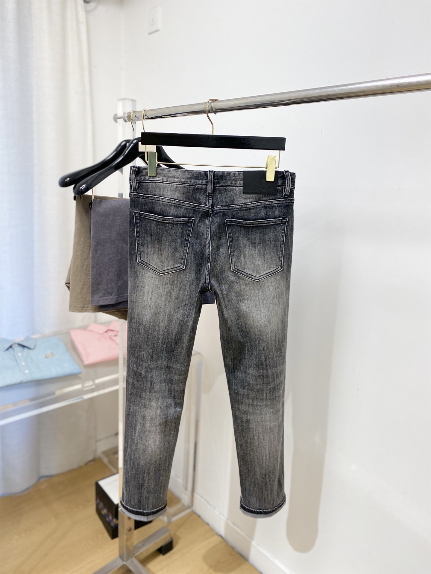 Loro Piana、2026最新品，专柜同步有售，原单狠货，水洗休闲牛仔裤，进口原版水洗弹力面料，舒适