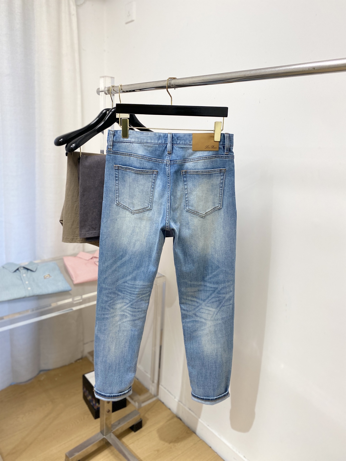 Loro Piana、2026最新品，专柜同步有售，原单狠货，水洗休闲牛仔裤，进口原版水洗弹力面料，舒适