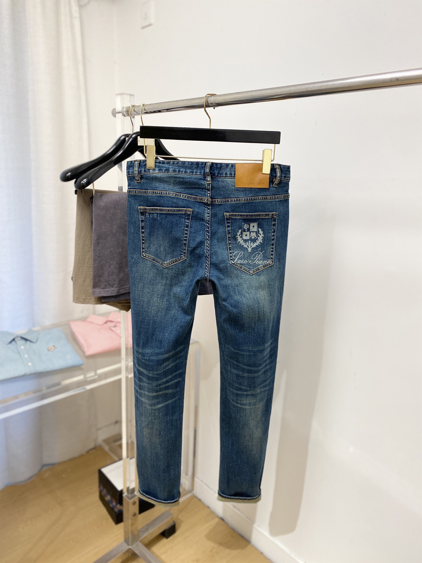 Loro Piana、2026最新品，专柜同步有售，原单狠货，水洗休闲牛仔裤，进口原版水洗弹力面料，舒适