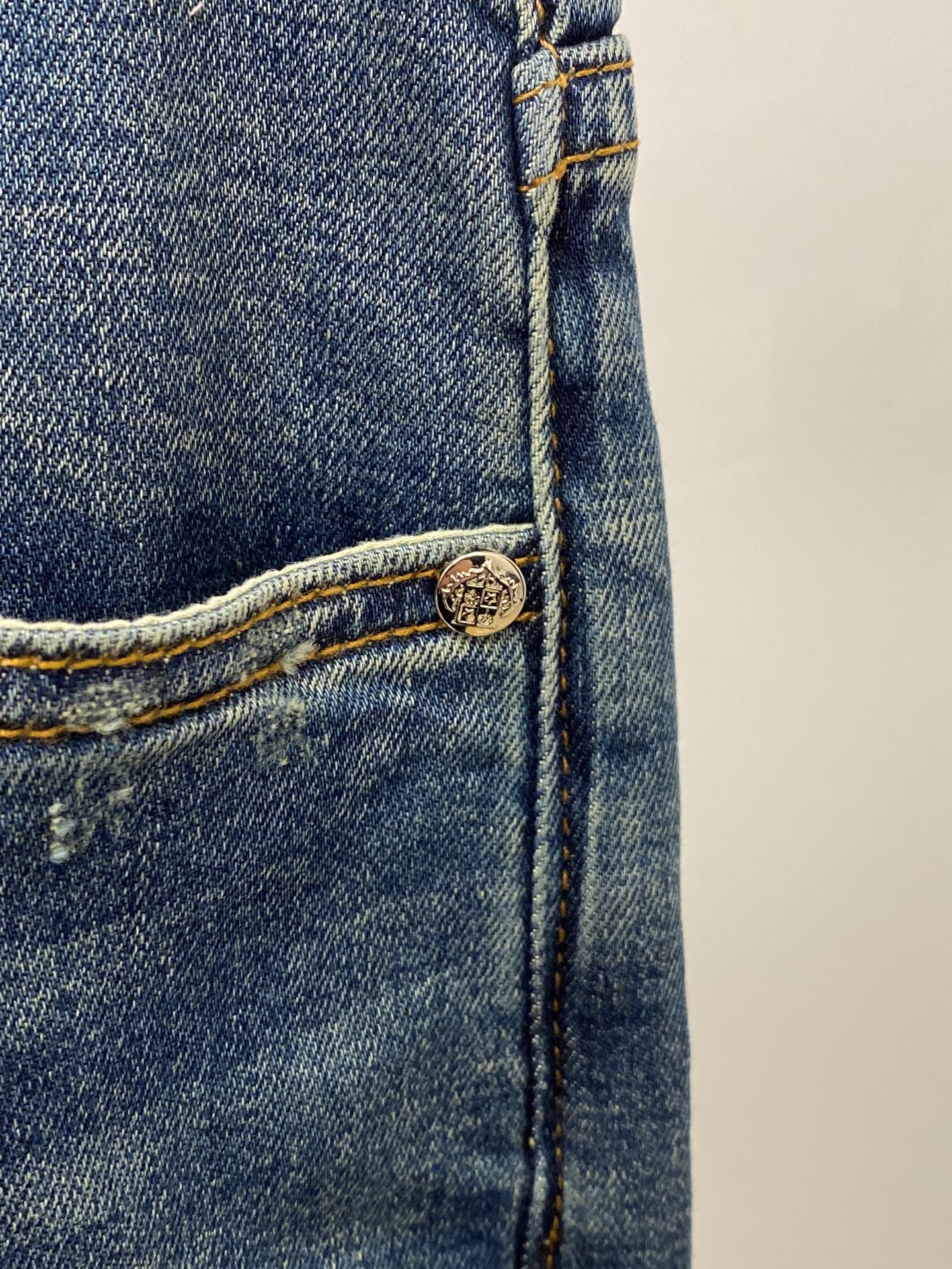 Loro Piana、2026最新品，专柜同步有售，原单狠货，水洗休闲牛仔裤，进口原版水洗弹力面料，舒适