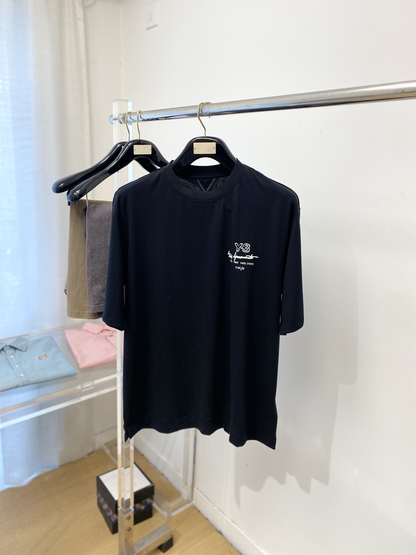 Y-3、2026新品短袖T恤，帅气时尚，胸前顶级印花字母logo，简约百搭款。面料棉 不仅挺括，保持潮流