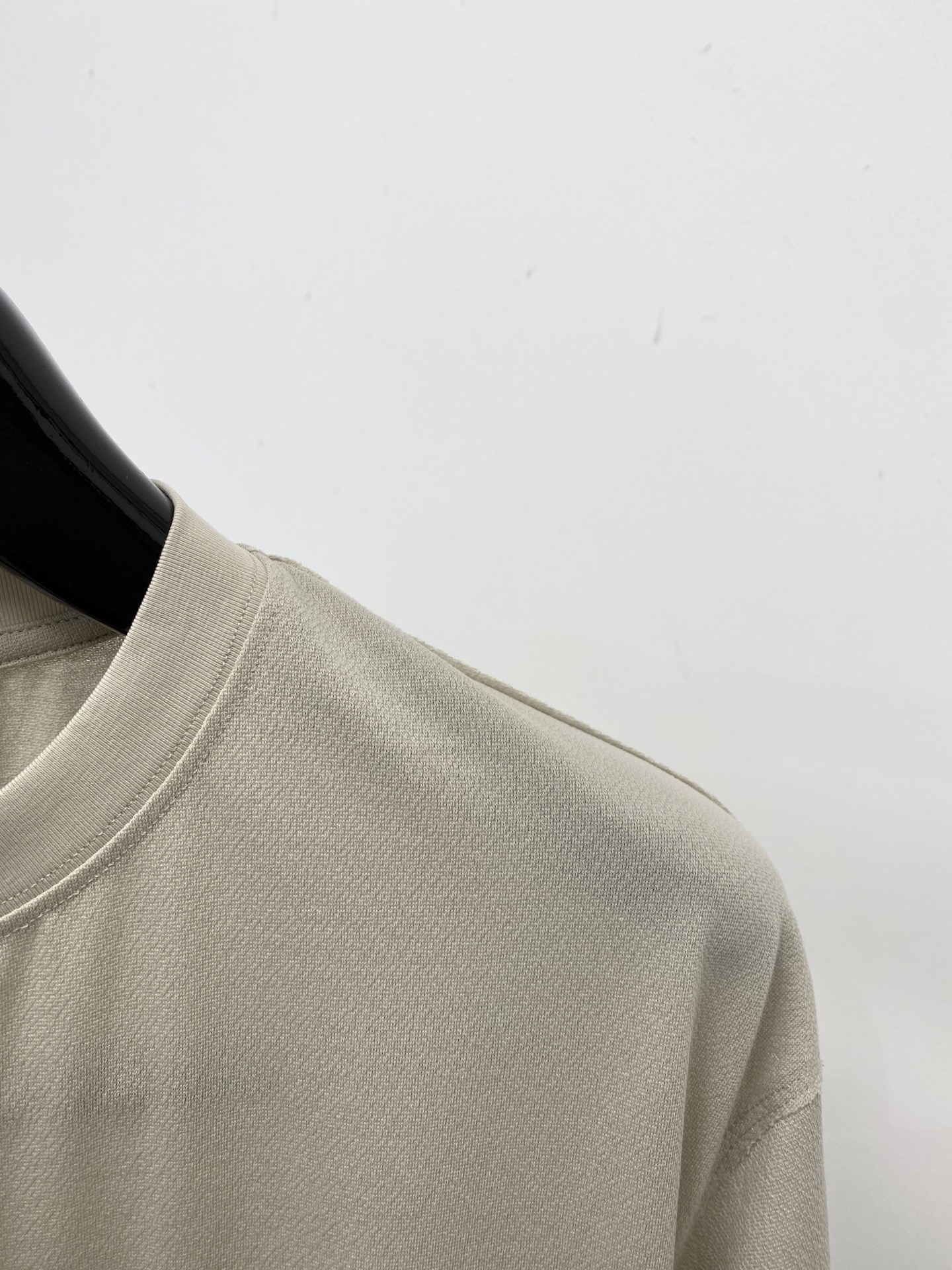 Y-3、2026新品短袖T恤，帅气时尚，胸前顶级印花字母logo，简约百搭款。面料棉 不仅挺括，保持潮流