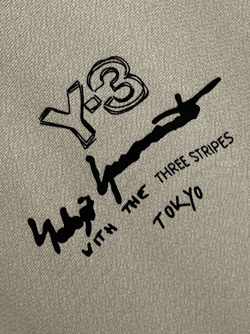 Y-3、2026新品短袖T恤，帅气时尚，胸前顶级印花字母logo，简约百搭款。面料棉 不仅挺括，保持潮流