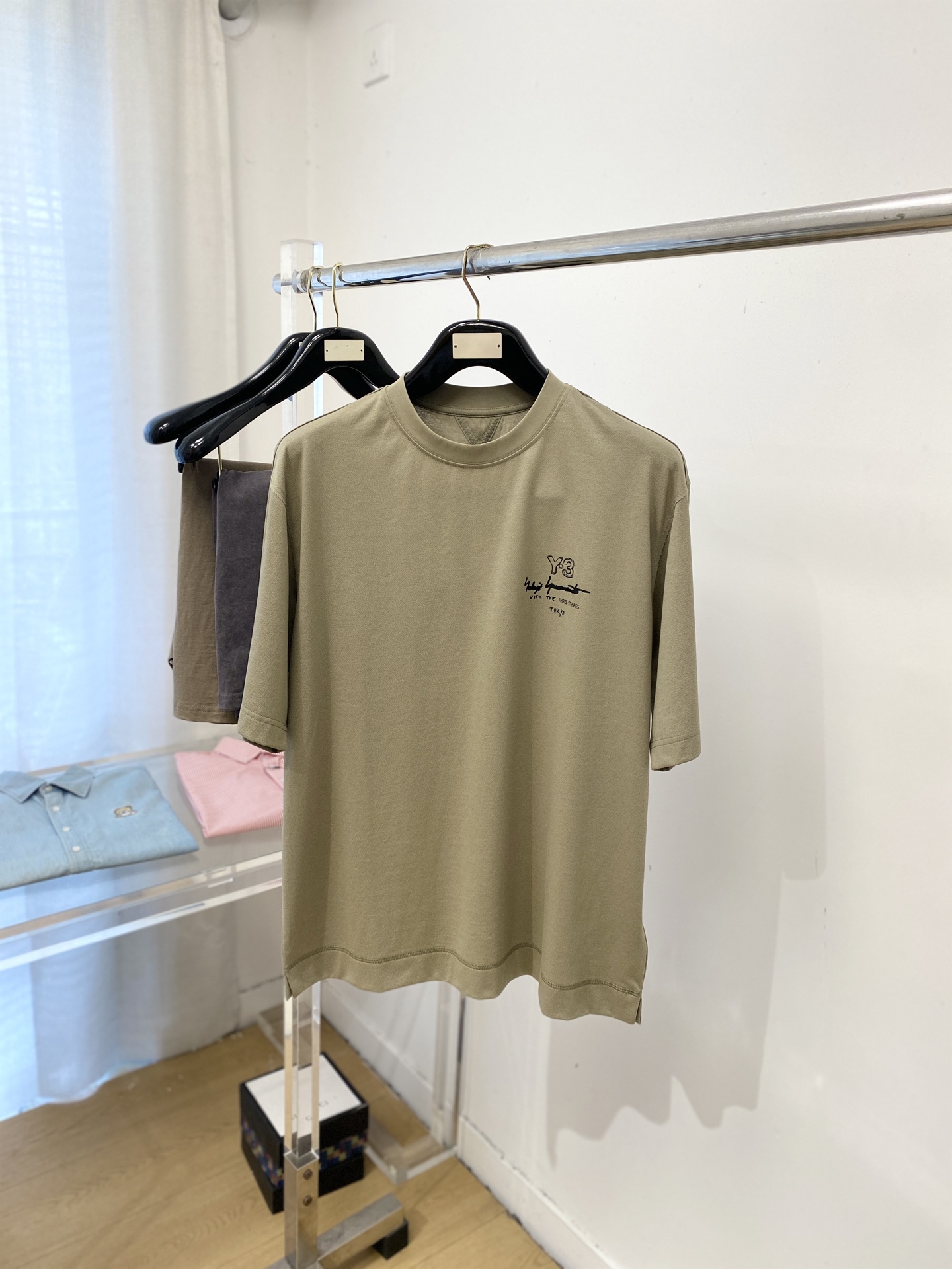 Y-3、2026新品短袖T恤，帅气时尚，胸前顶级印花字母logo，简约百搭款。面料棉 不仅挺括，保持潮流