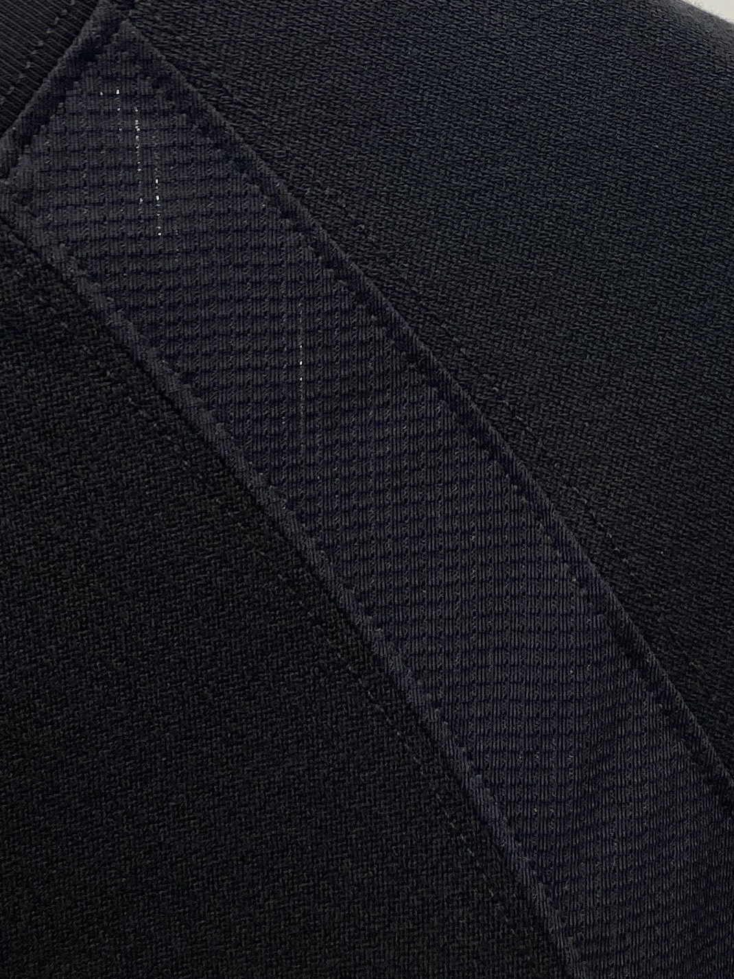 Y-3、2026新品短袖T恤，帅气时尚，胸前顶级印花字母logo，简约百搭款。面料棉 不仅挺括，保持潮流