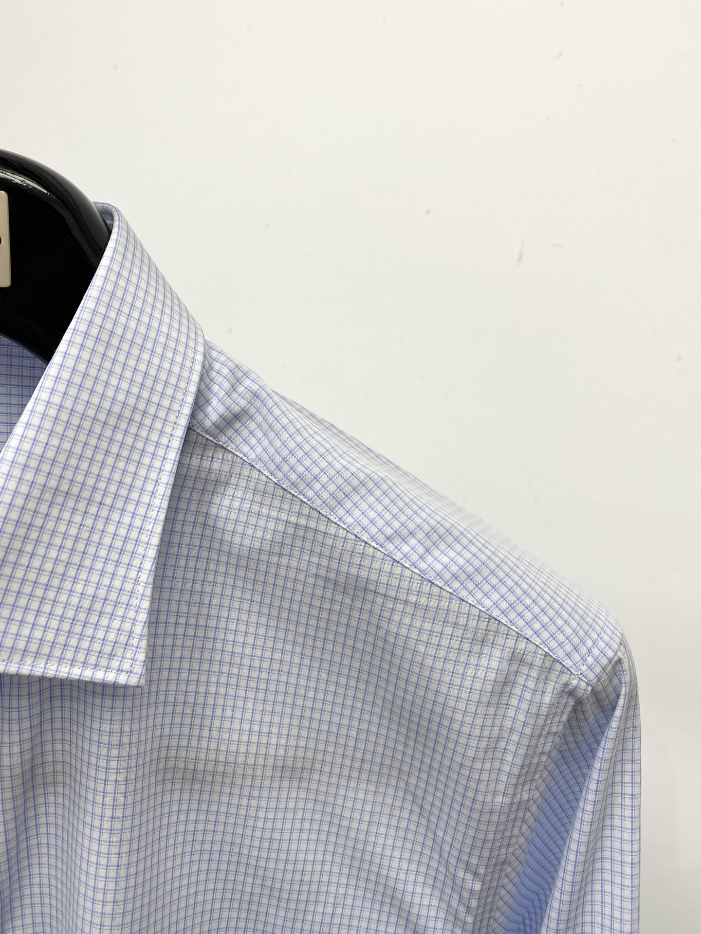 Loro piana、2026新品衬衫，时尚帅气，简约百搭款，定制原版面料，不仅挺括，保持潮流的廓形，又