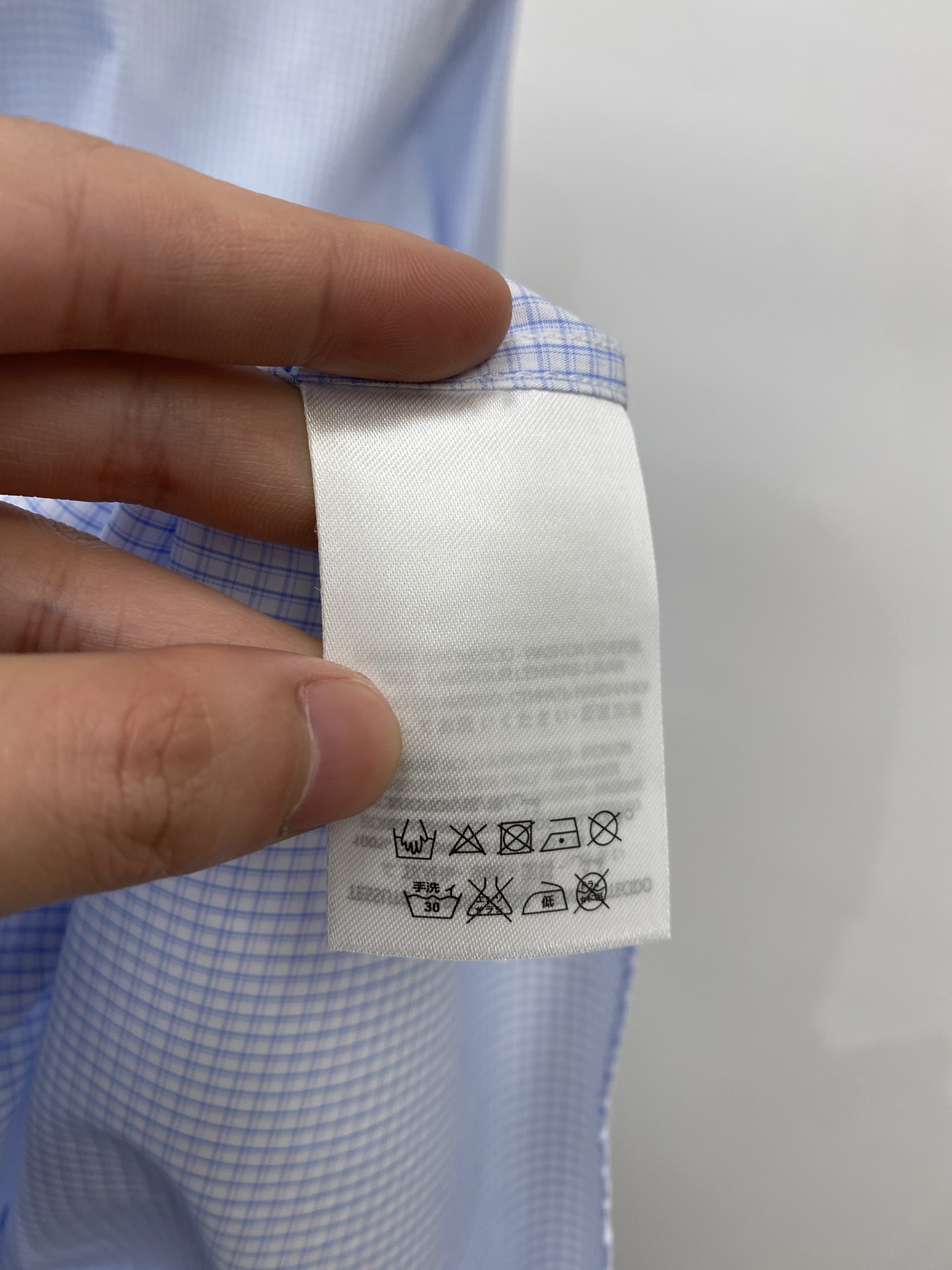 Loro piana、2026新品衬衫，时尚帅气，简约百搭款，定制原版面料，不仅挺括，保持潮流的廓形，又