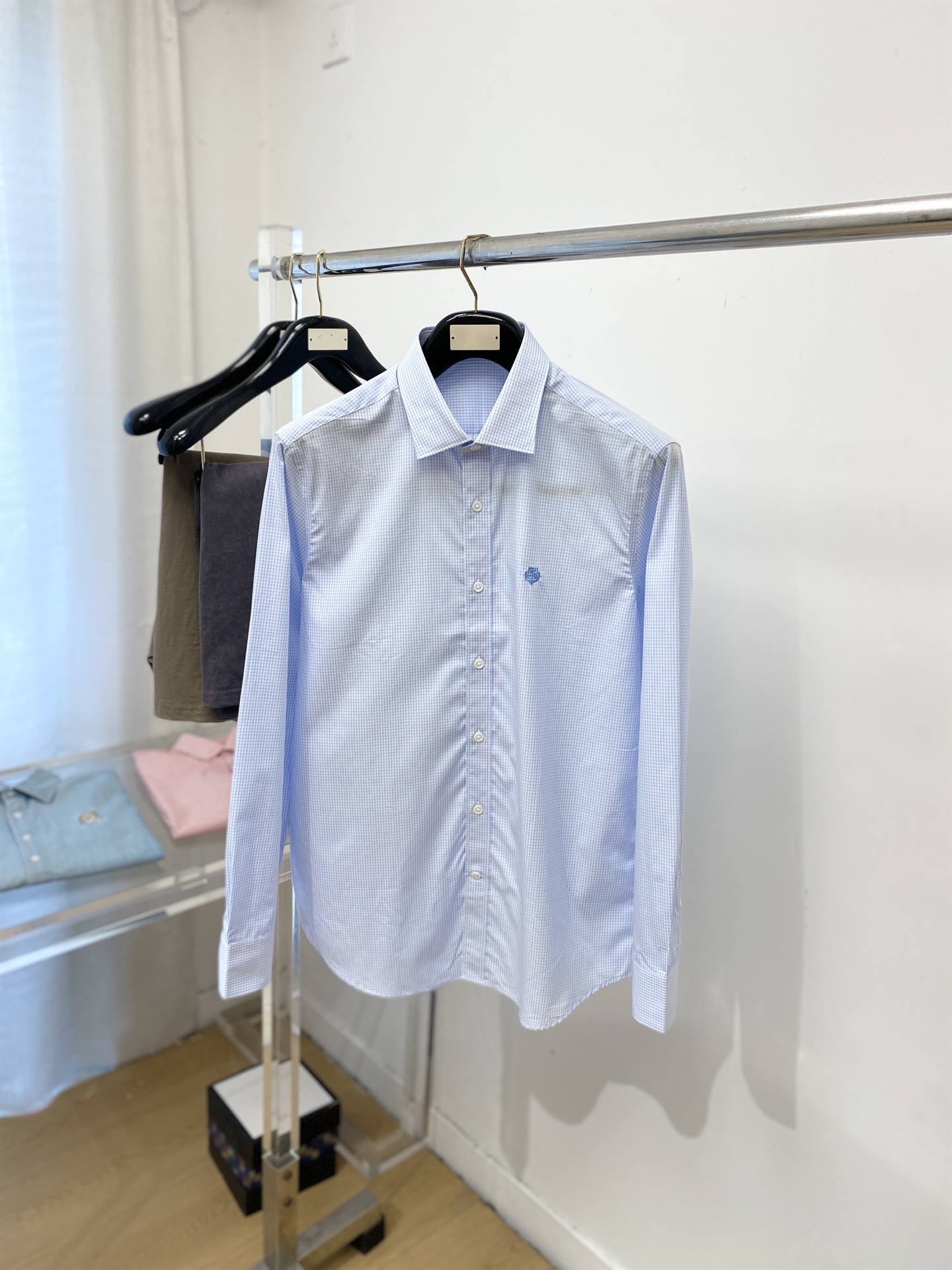 Loro piana、2026新品衬衫，时尚帅气，简约百搭款，定制原版面料，不仅挺括，保持潮流的廓形，又