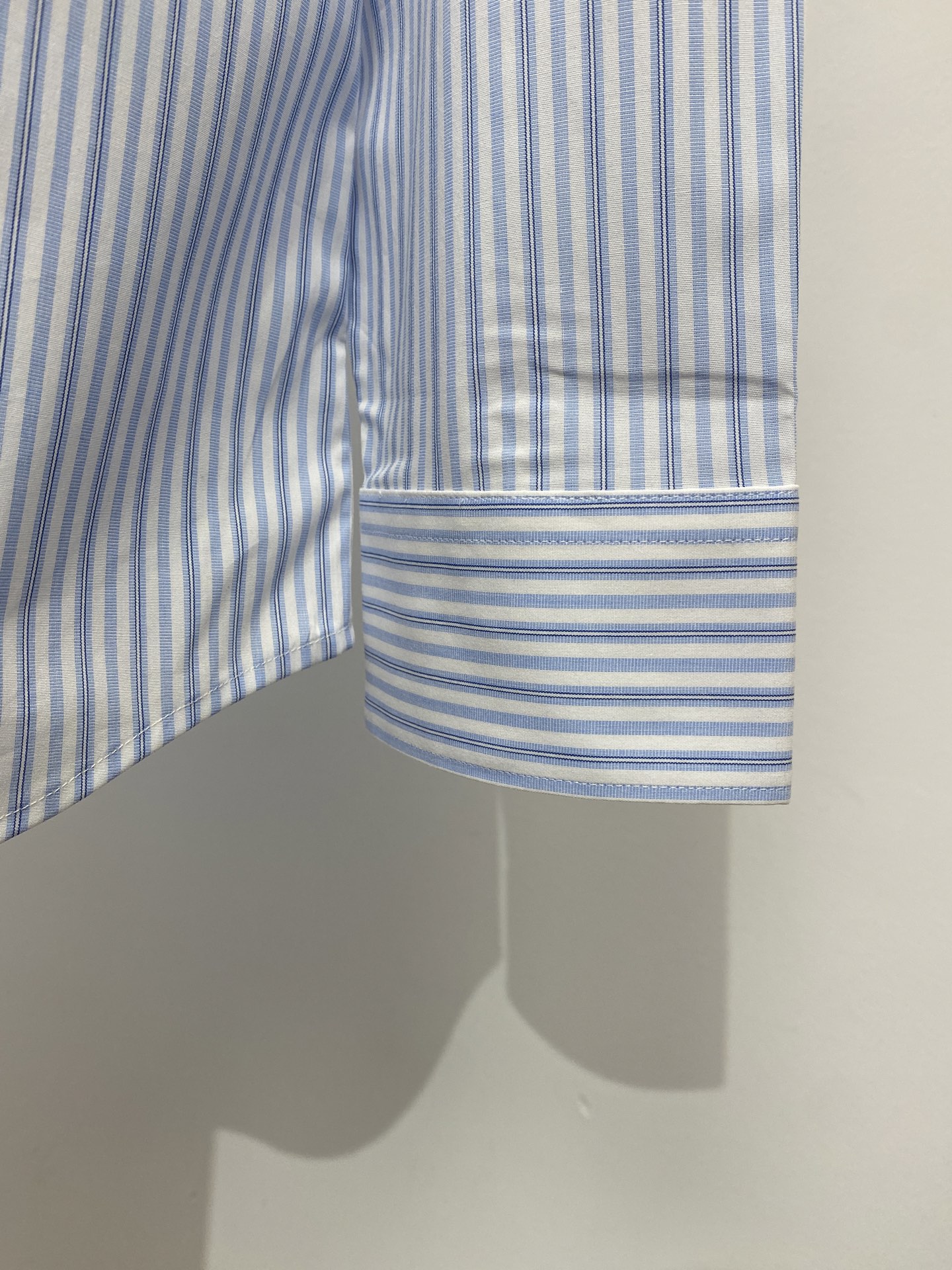 POLO、2026新品衬衫，时尚帅气，简约百搭款，定制原版面料，不仅挺括，保持潮流的廓形，又穿着舒适，纱