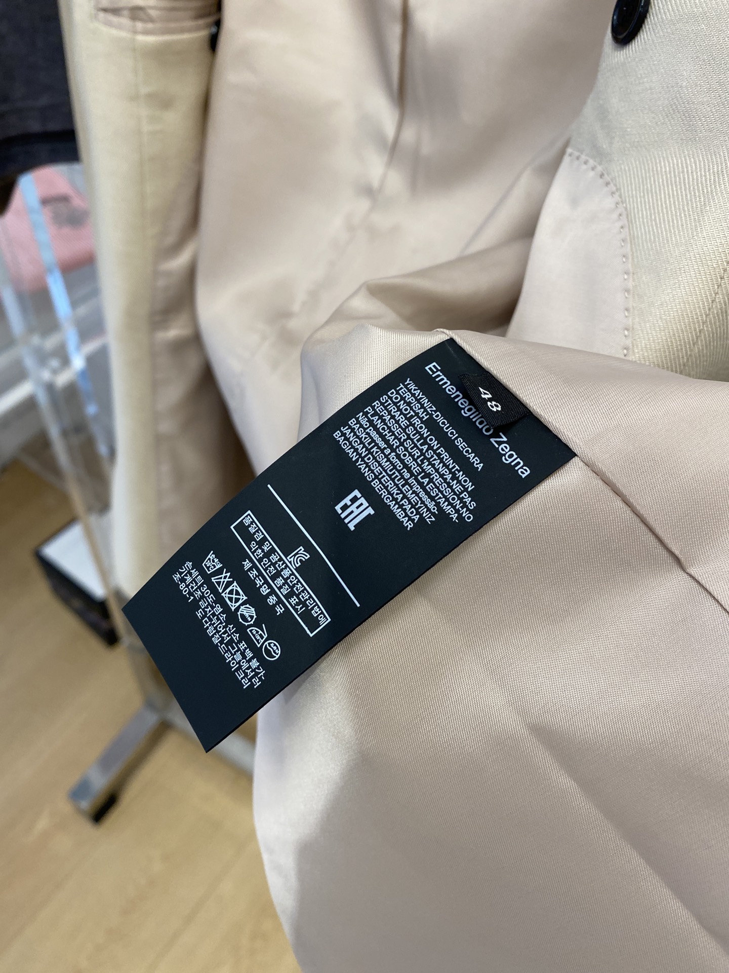 杰尼亚、2026新品西装外套，时尚帅气，简约百搭款，定制原版面料，不仅挺括，保持潮流的廓形，又穿着舒适，