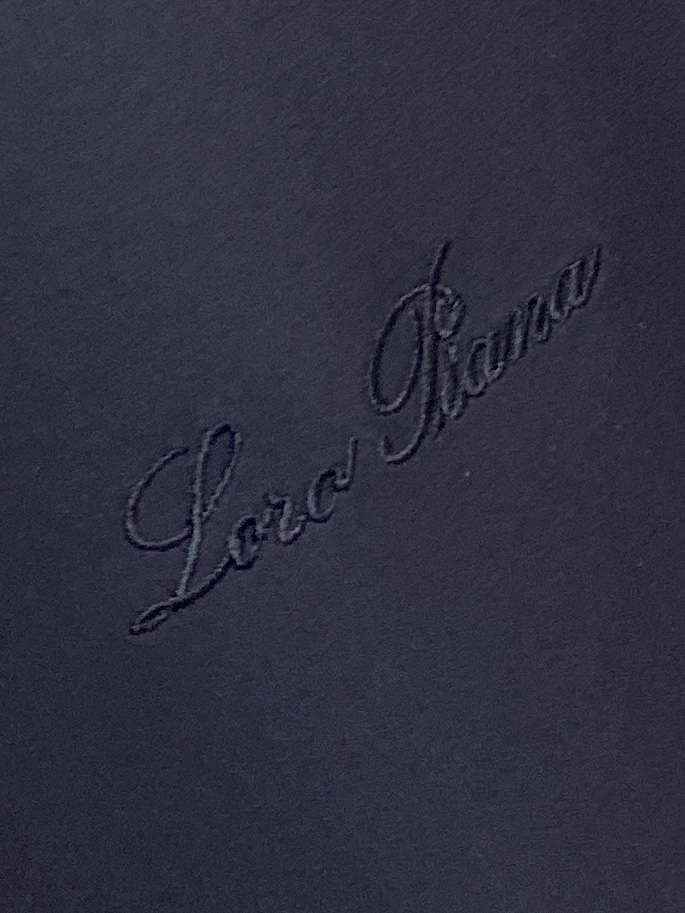 Loro piana、2026新品夹克外套，时尚帅气，简约百搭款，胸前精致刺绣字母logo，定制原版面料