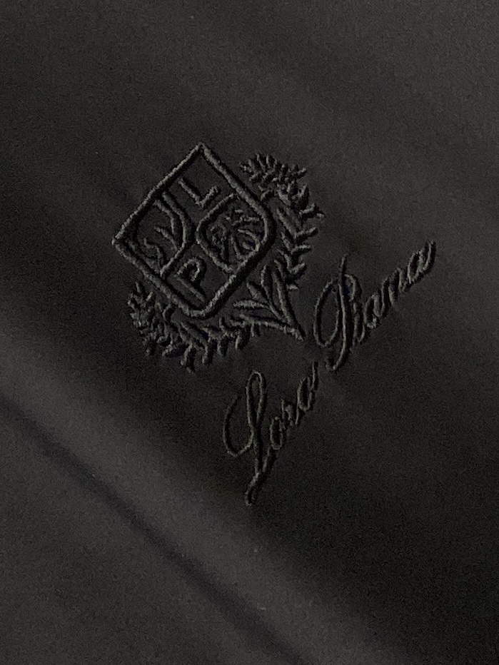 Loro piana、2026新品夹克外套，时尚帅气，简约百搭款，胸前精致刺绣图案字母logo，定制原版