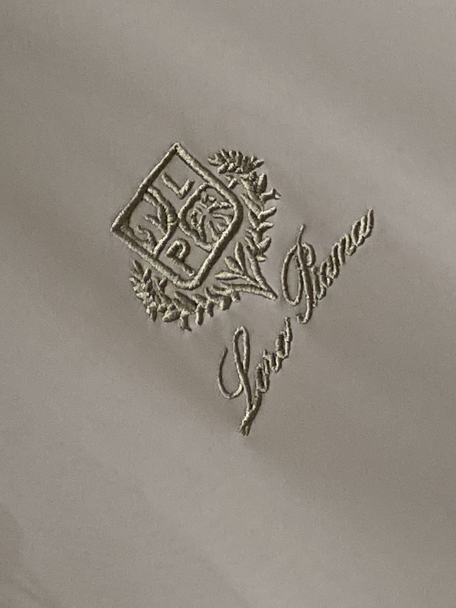 Loro piana、2026新品夹克外套，时尚帅气，简约百搭款，胸前精致刺绣图案字母logo，定制原版