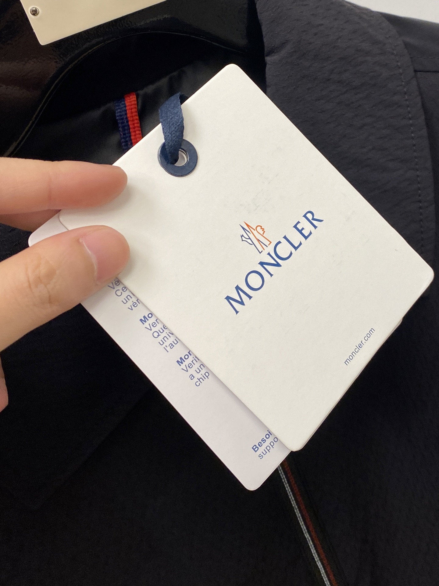 蒙口、2026新品夹克外套，时尚帅气，简约百搭款，袖口刺绣装饰图案logo，定制原版面料，不仅挺括，保持