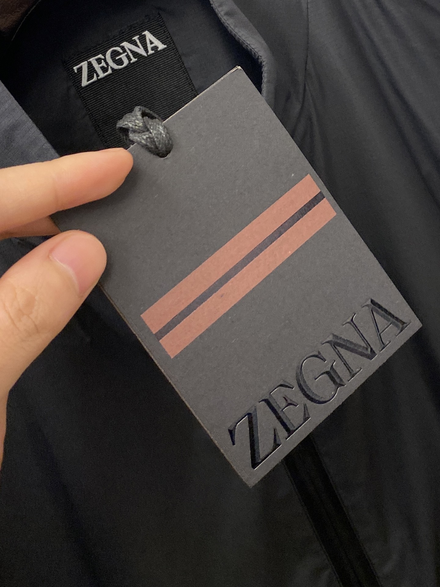 ￼ 杰尼亚、2026新品夹克外套，时尚帅气，简约百搭款，胸前精致刺绣字母logo，定制原版面料，不仅挺括