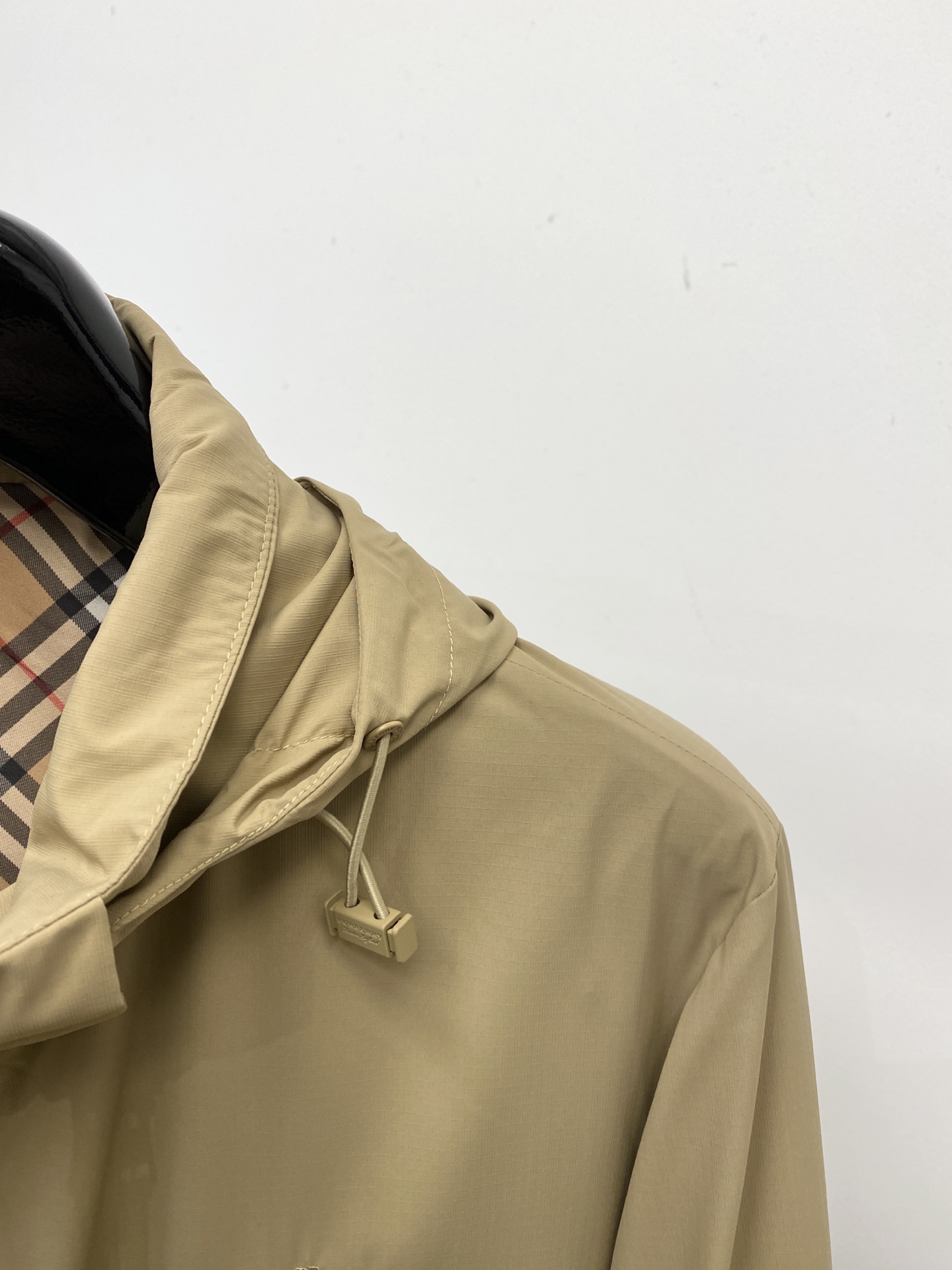 巴宝莉、2026新品夹克外套，时尚帅气，简约百搭款，胸前精致刺绣图案logo，定制原版面料，不仅挺括，保